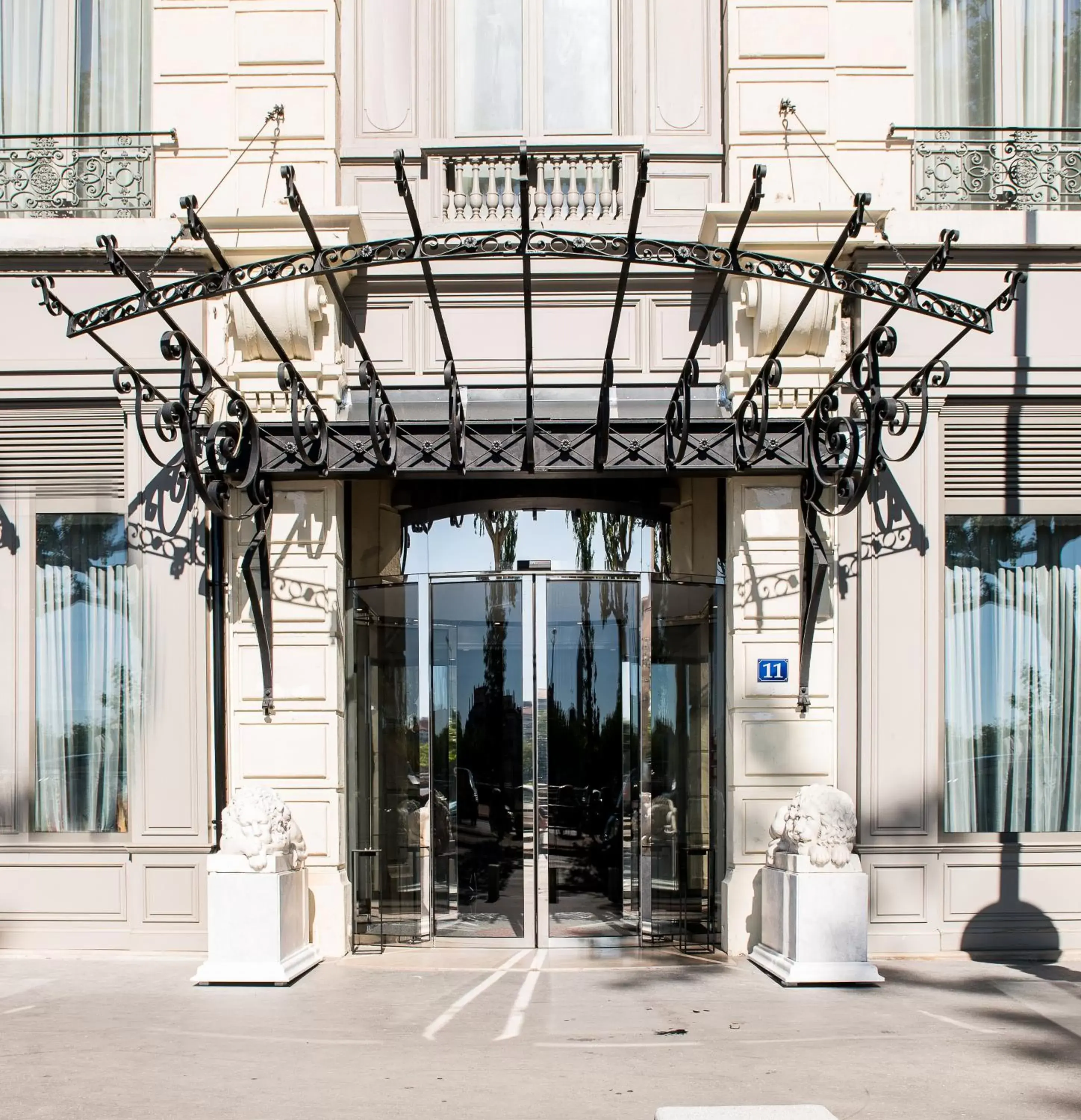 Facade/entrance in Boscolo Lyon Hotel & Spa
