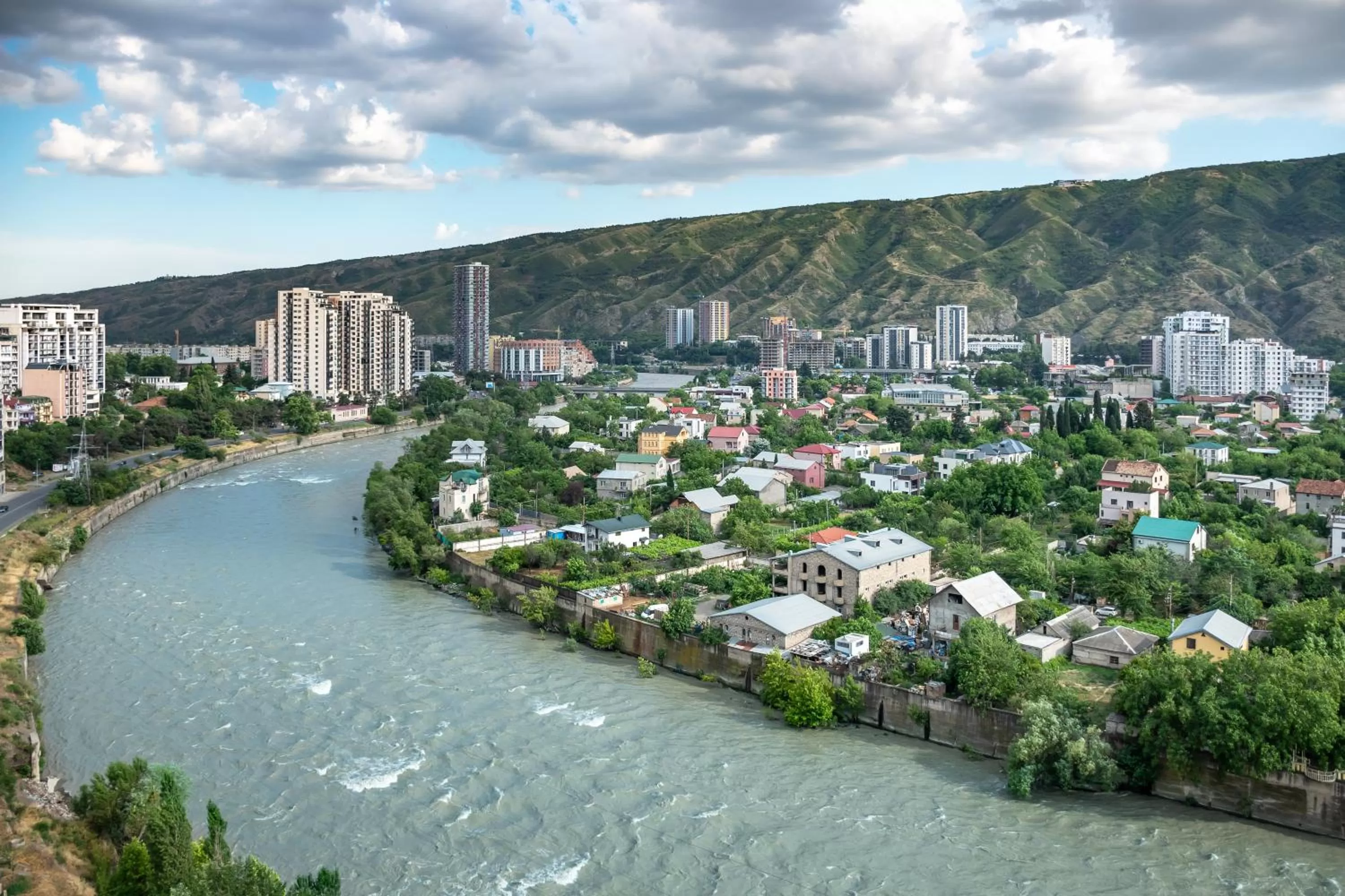 Mountain view in Royal Tulip Hotel & Casino, Tbilisi