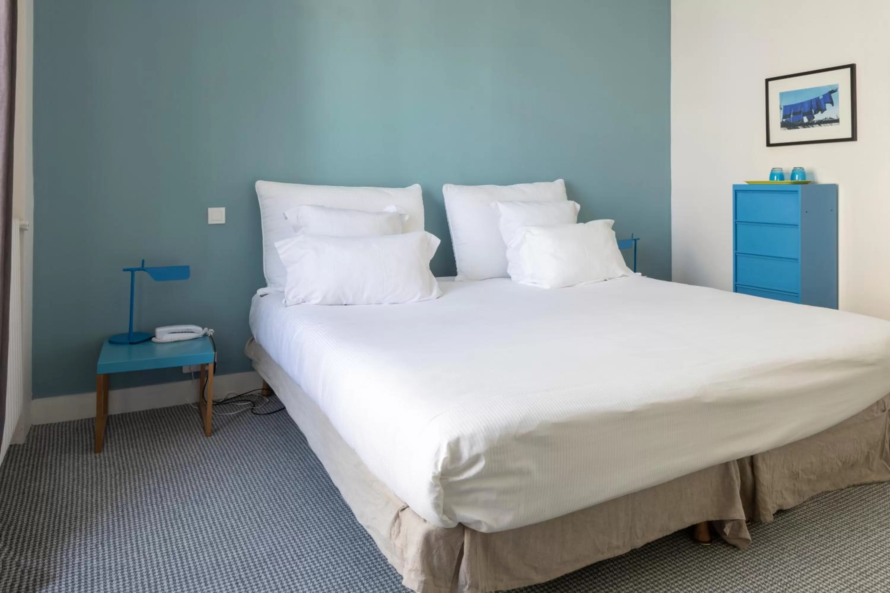 Bedroom, Bed in Hôtel Arvor Saint Georges