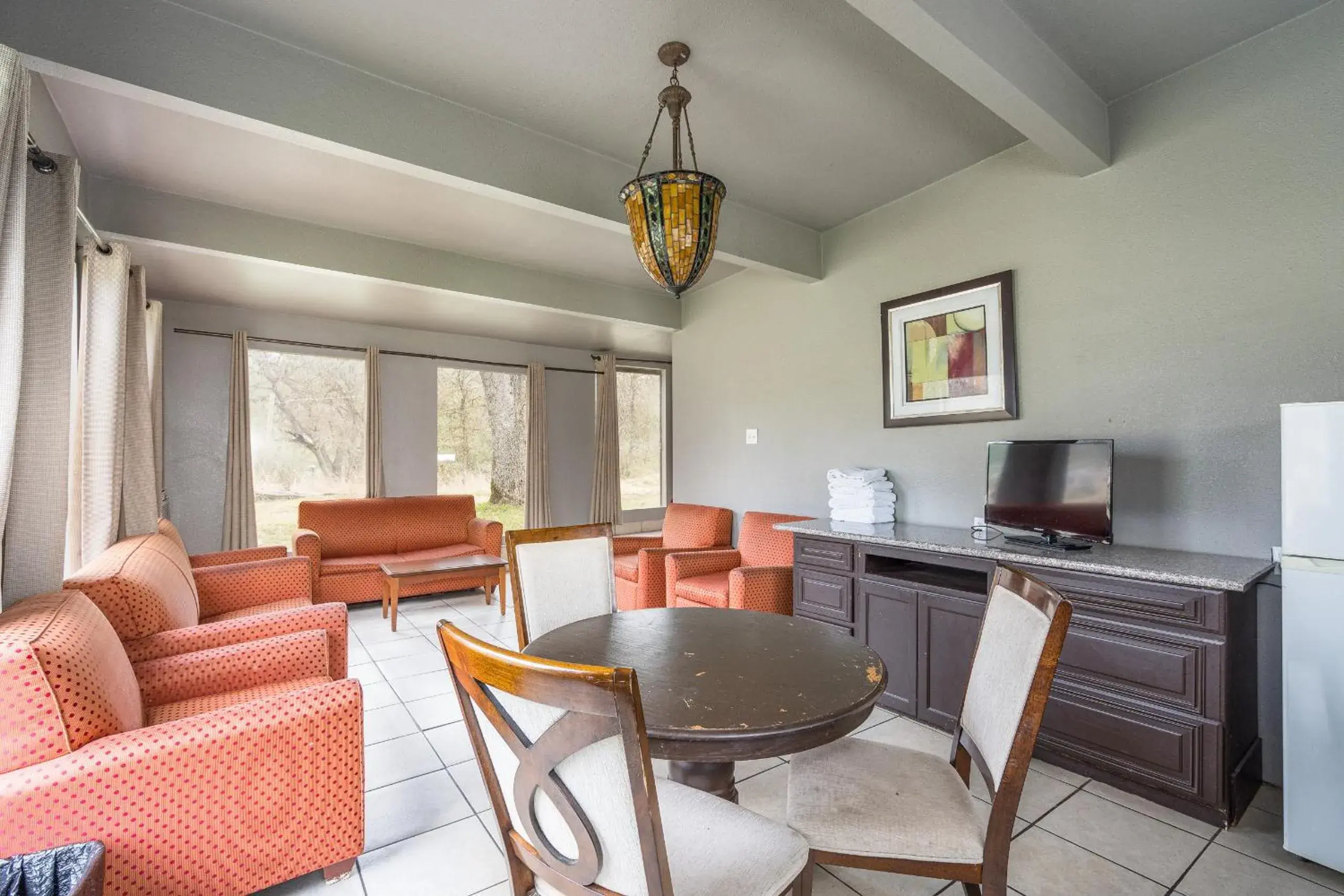 Seating Area in Mountain Trail Lodge and Vacation Rentals