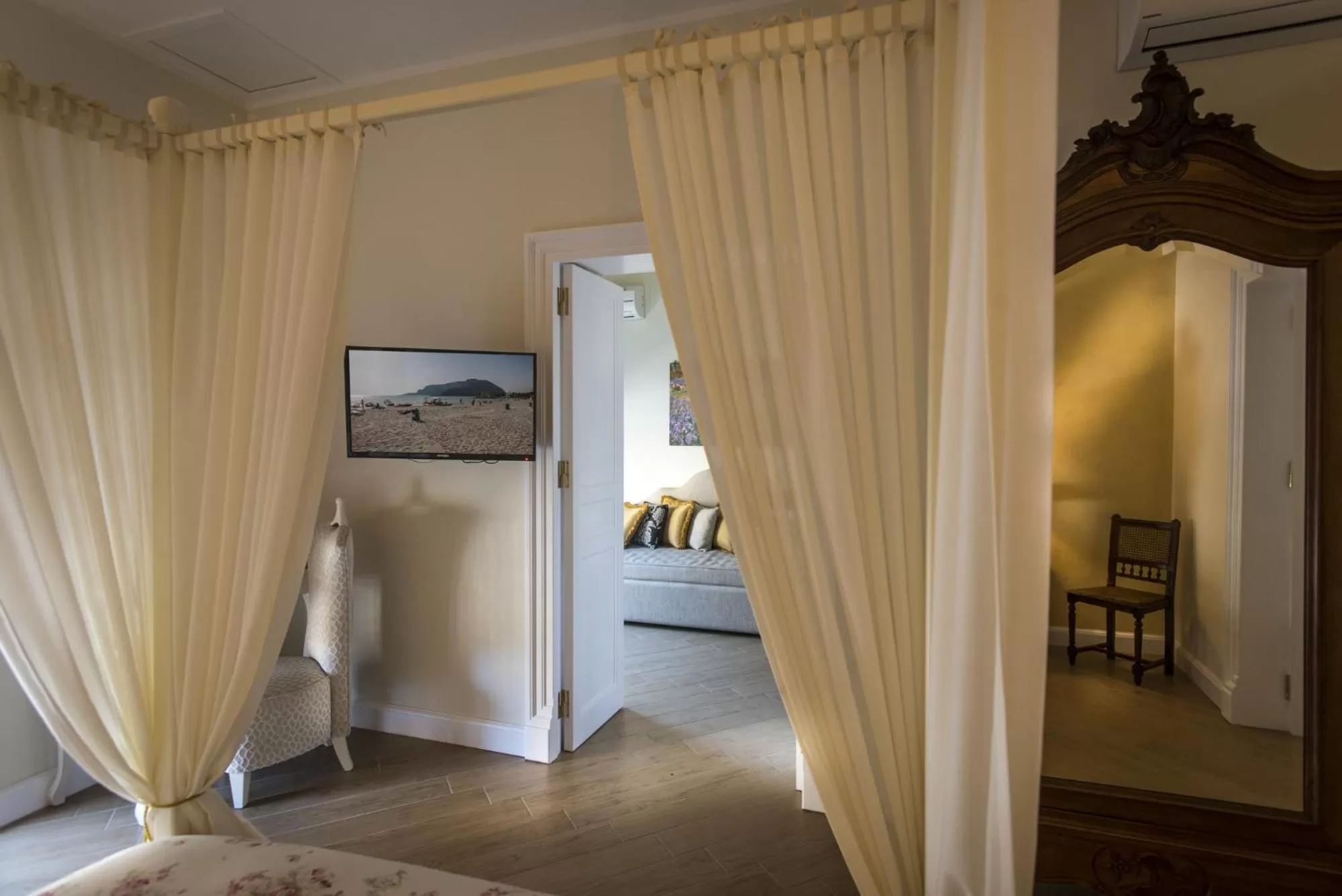 Bedroom, Bed in Pane Amore e Marmellata