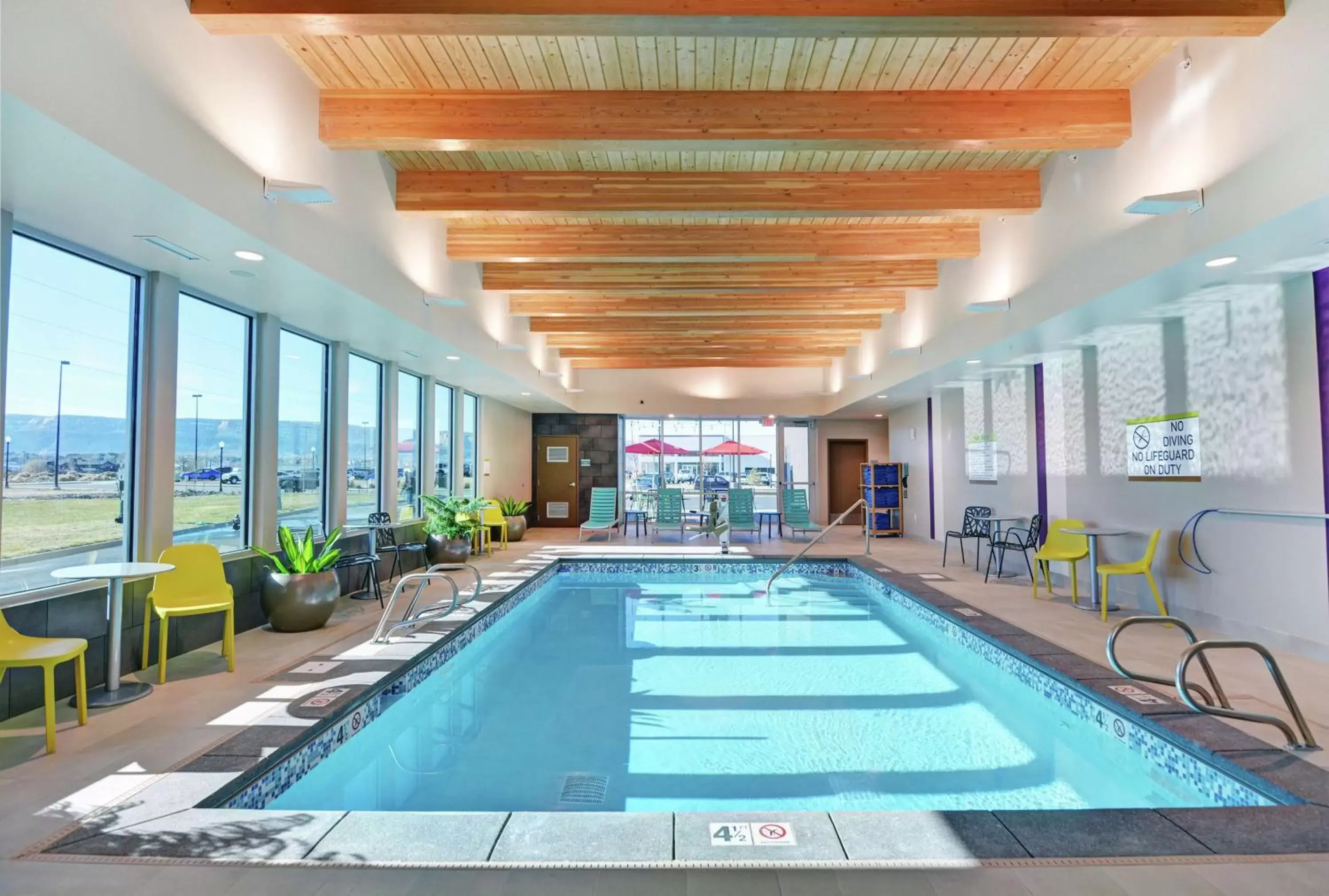 Swimming Pool in Home2 Suites By Hilton Grand Junction Northwest