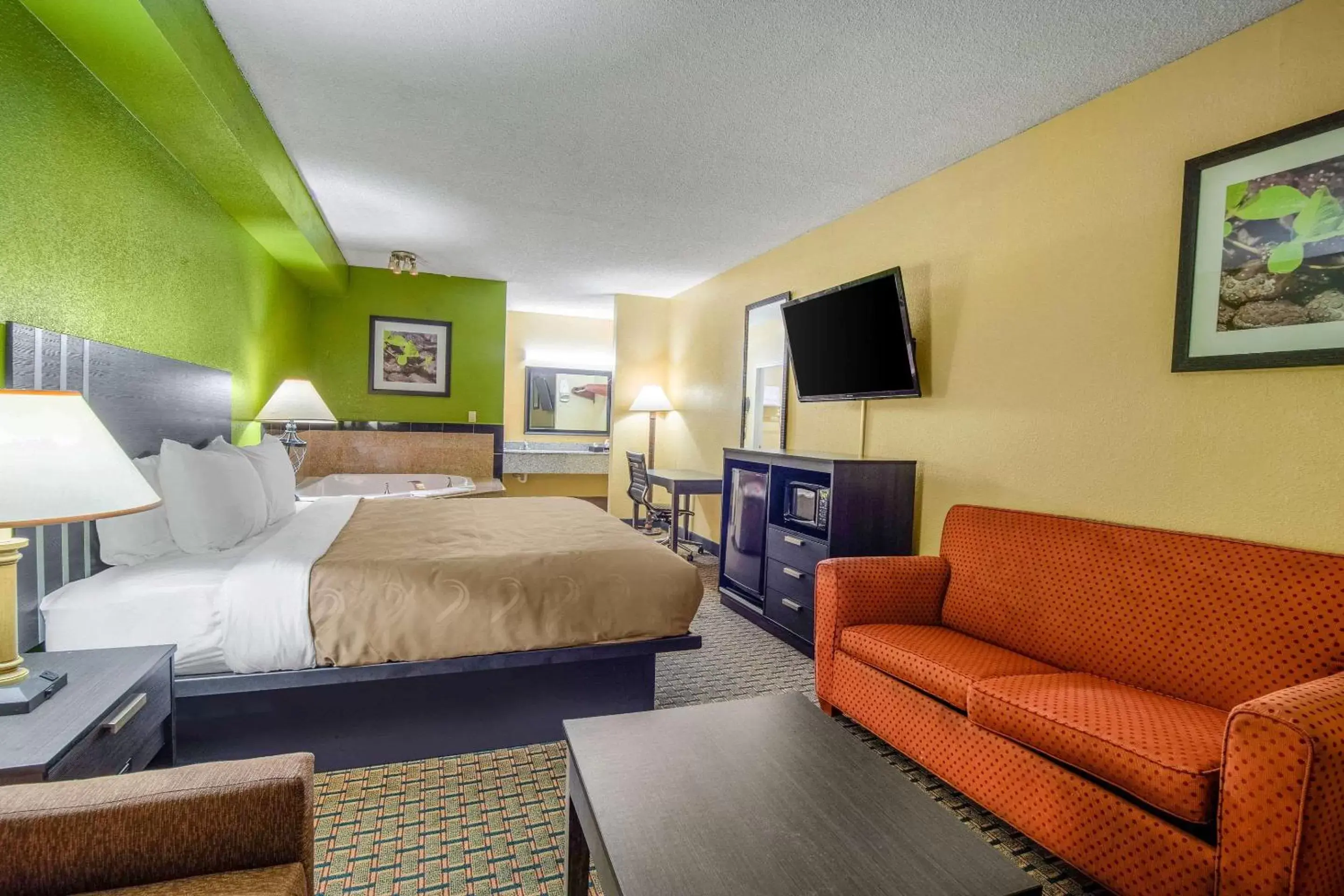 Photo of the whole room in Quality Inn West Columbia - Cayce