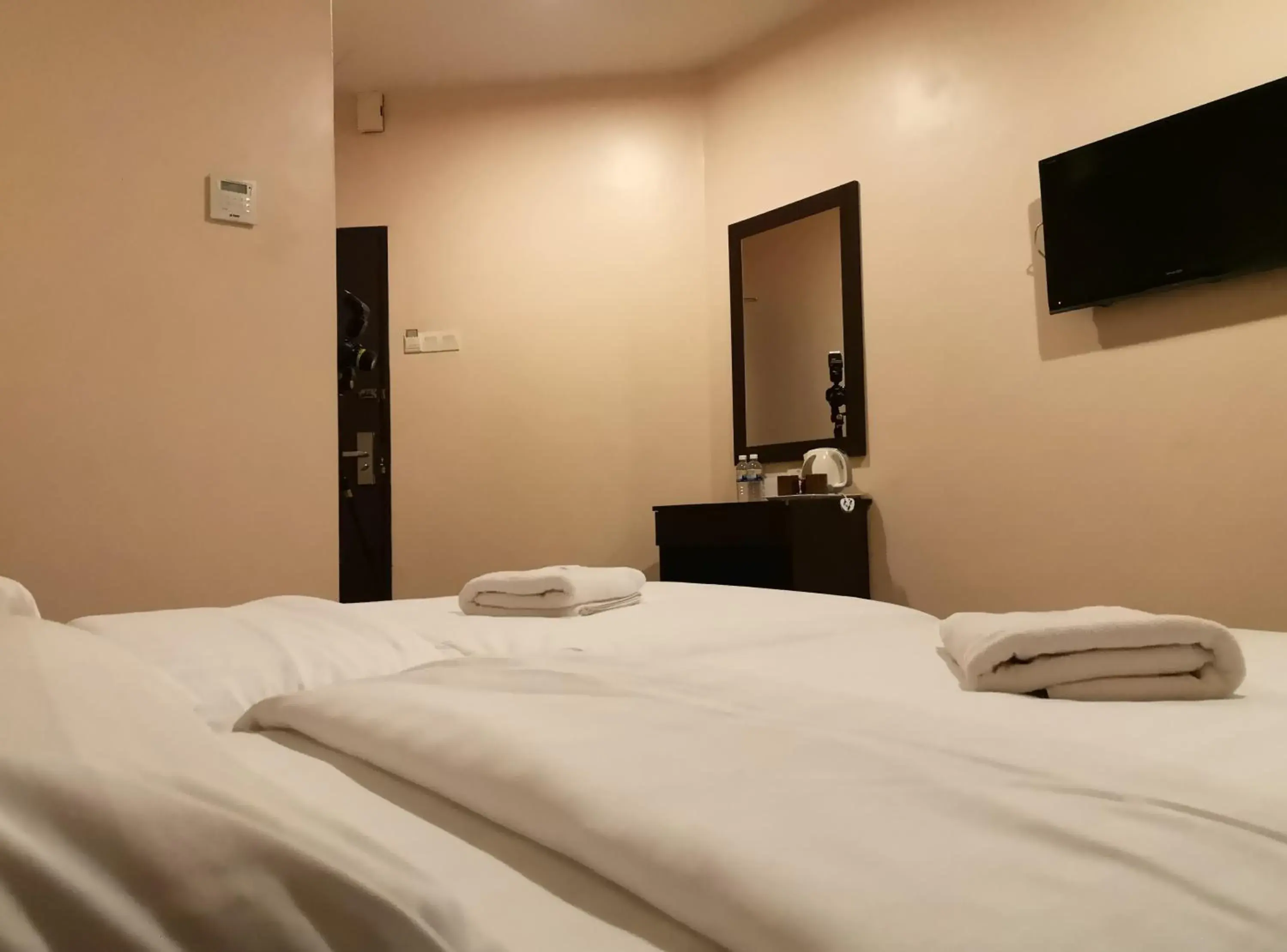 Bed in Sai Villa Hotel Near Klia & Klia2