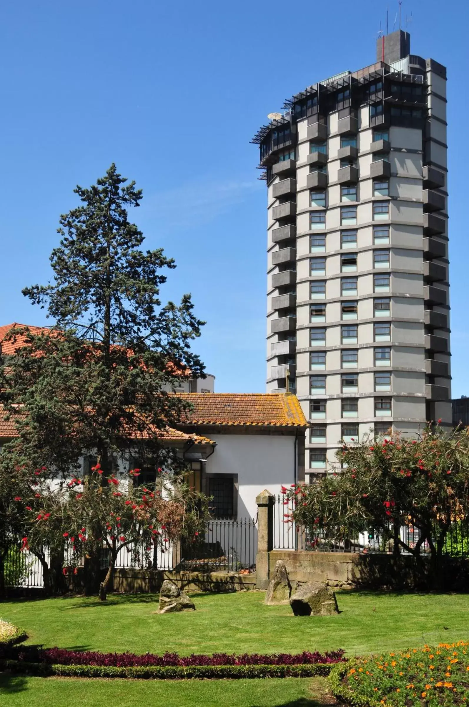 Facade/entrance, Property Building in Hotel Dom Henrique - Downtown