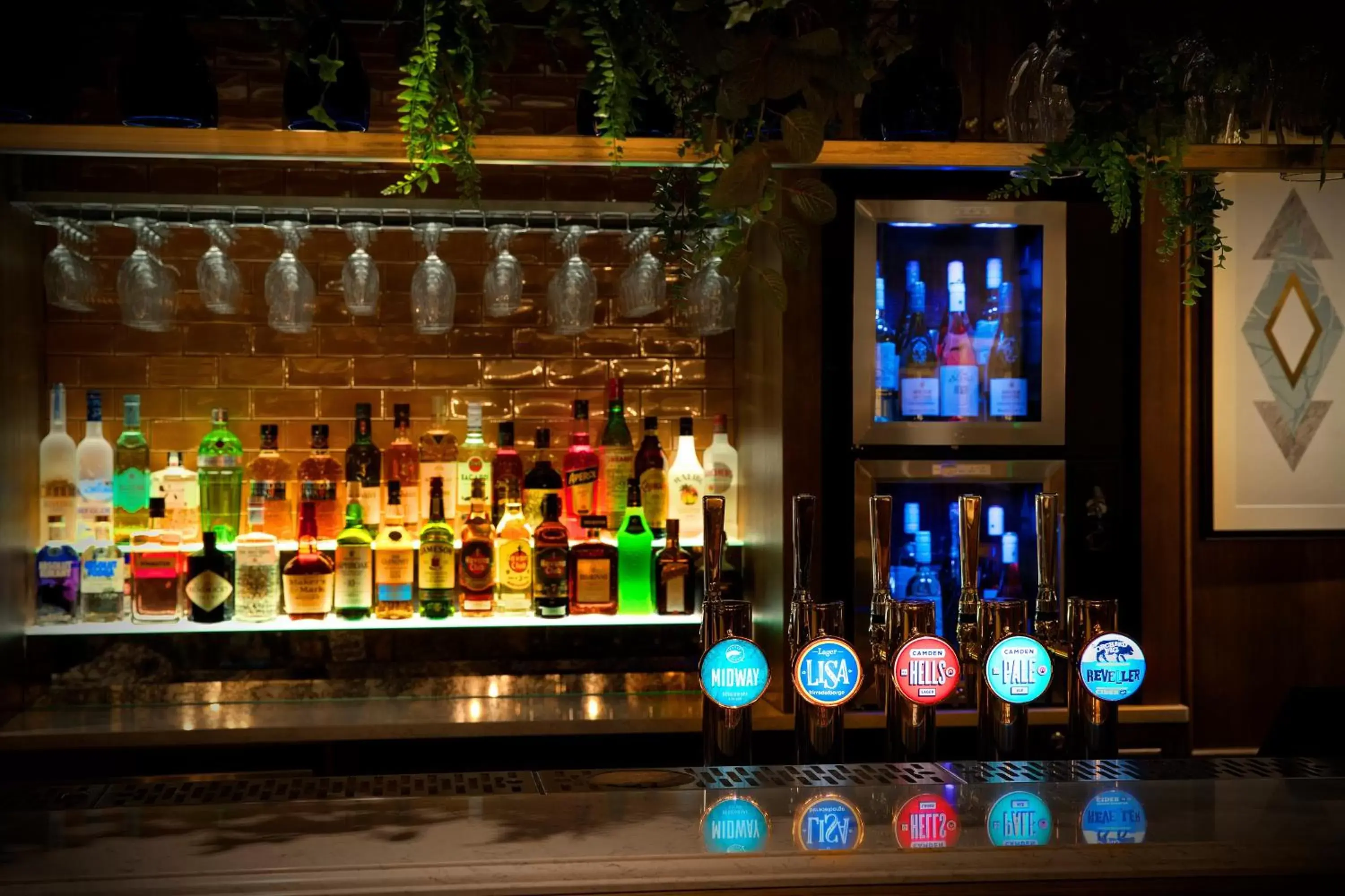 Lounge or bar, Lounge/Bar in Leonardo Royal Hotel London City - Tower of London