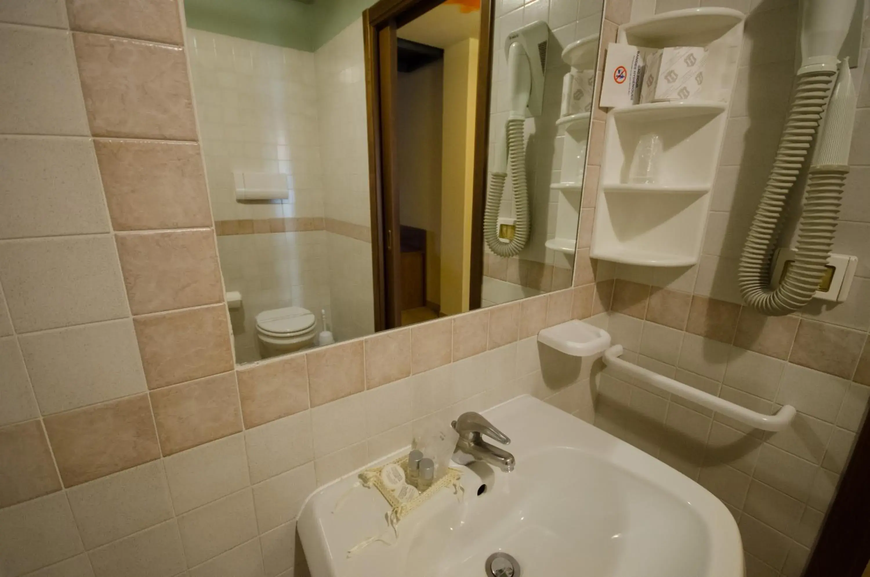 Bathroom in Hotel Duca Della Corgna