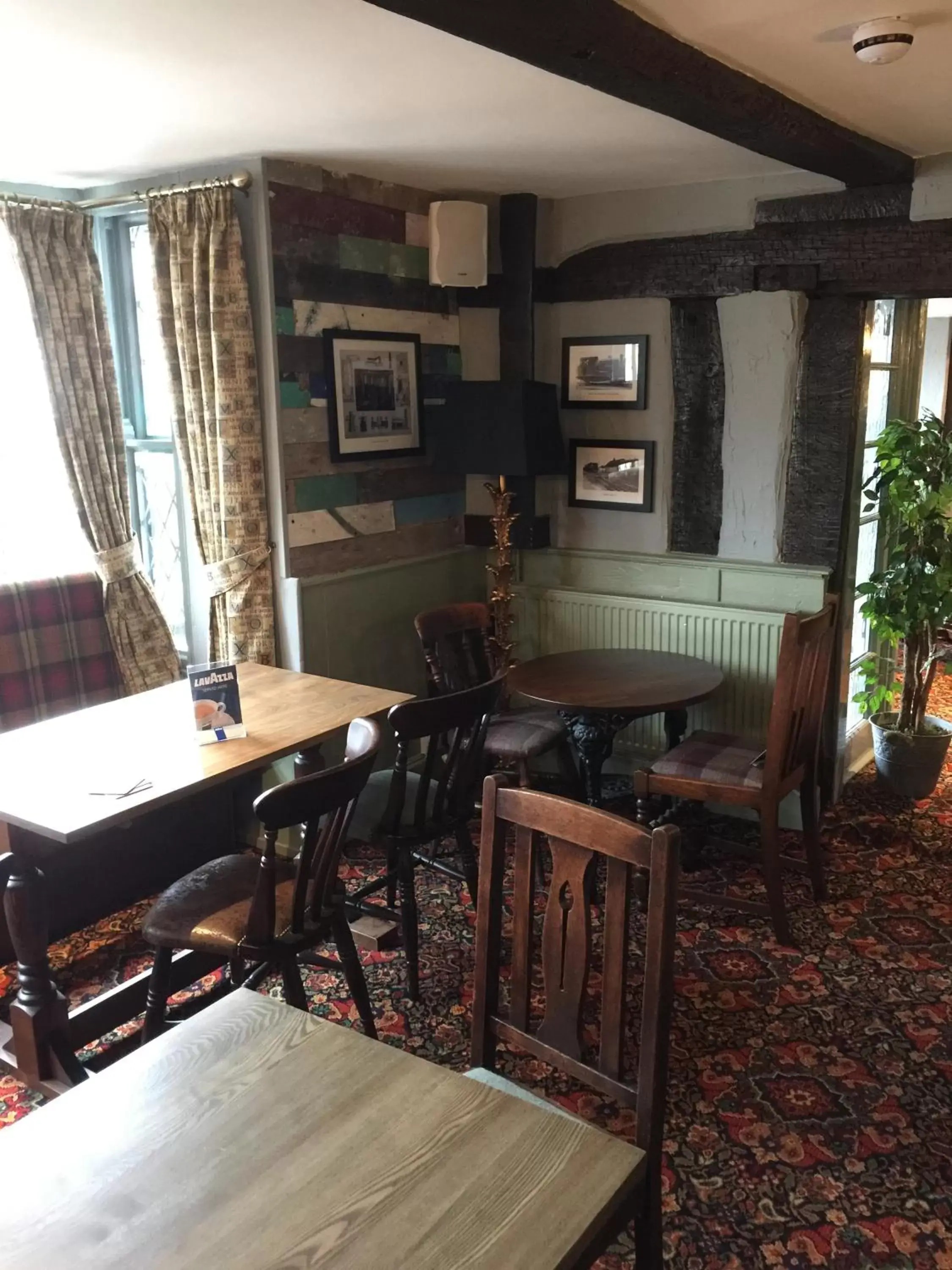 Restaurant/places to eat in The Talbot Hotel