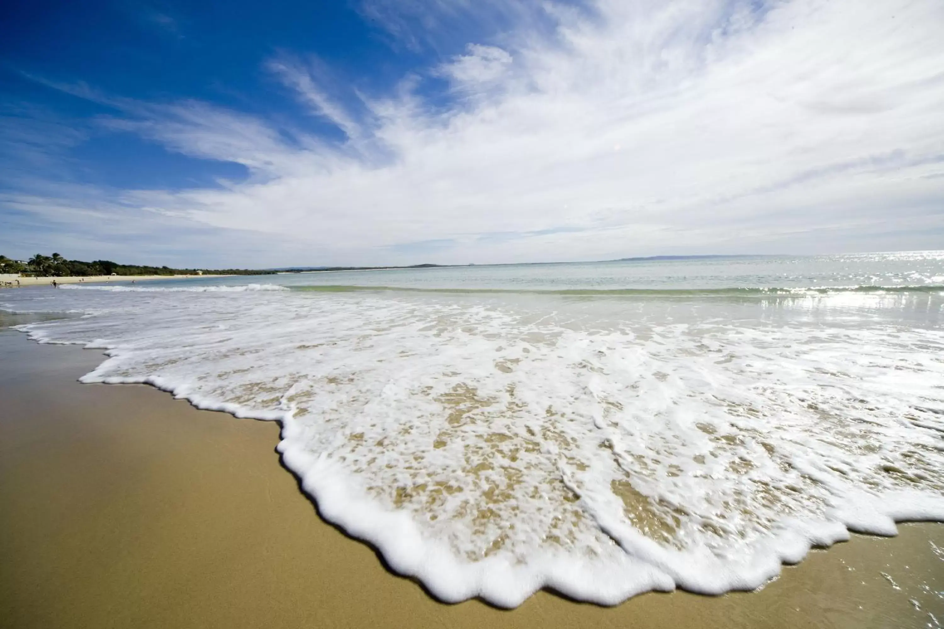 Day, Beach in Coral Beach Noosa Resort