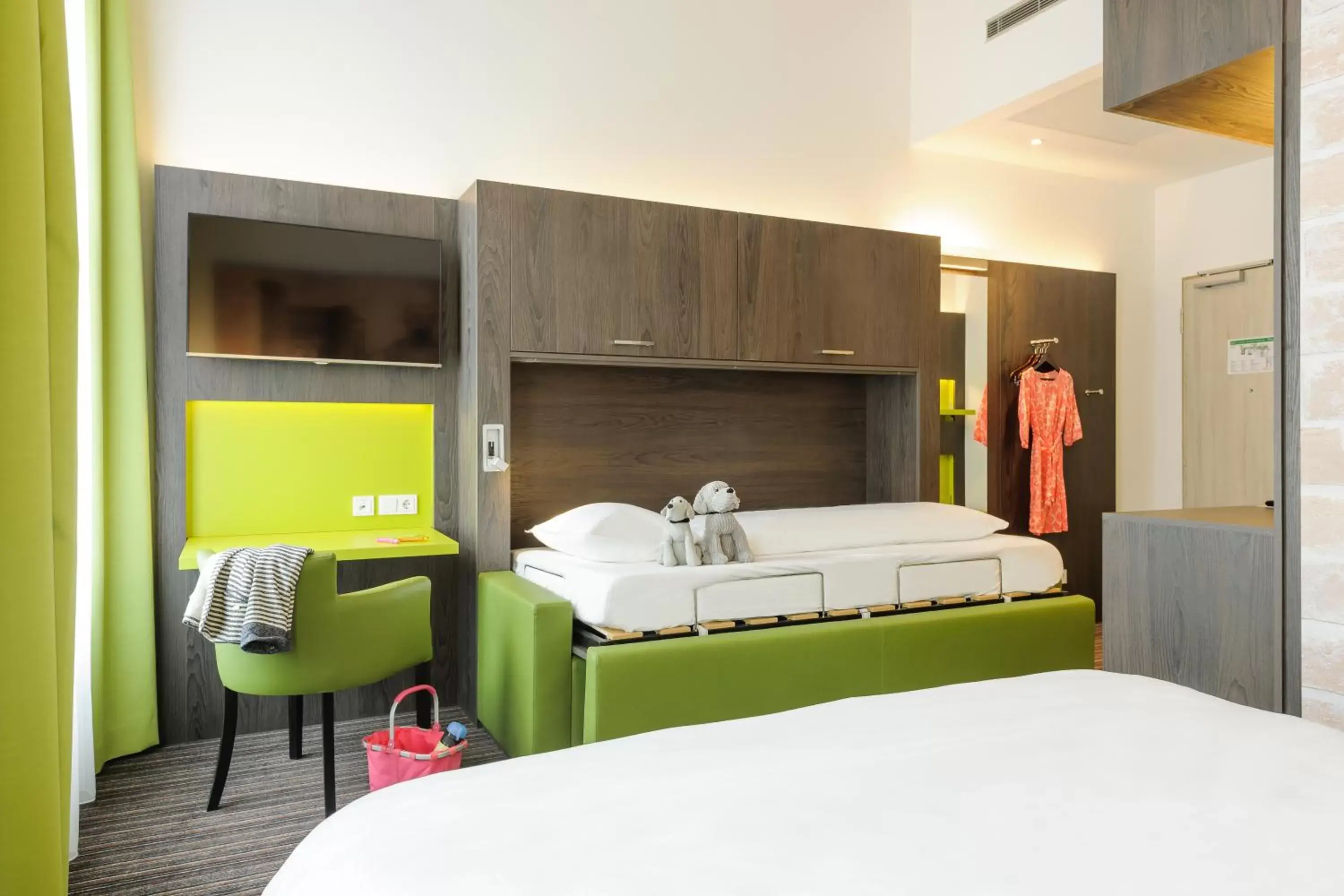 Photo of the whole room in Ibis Styles Trier