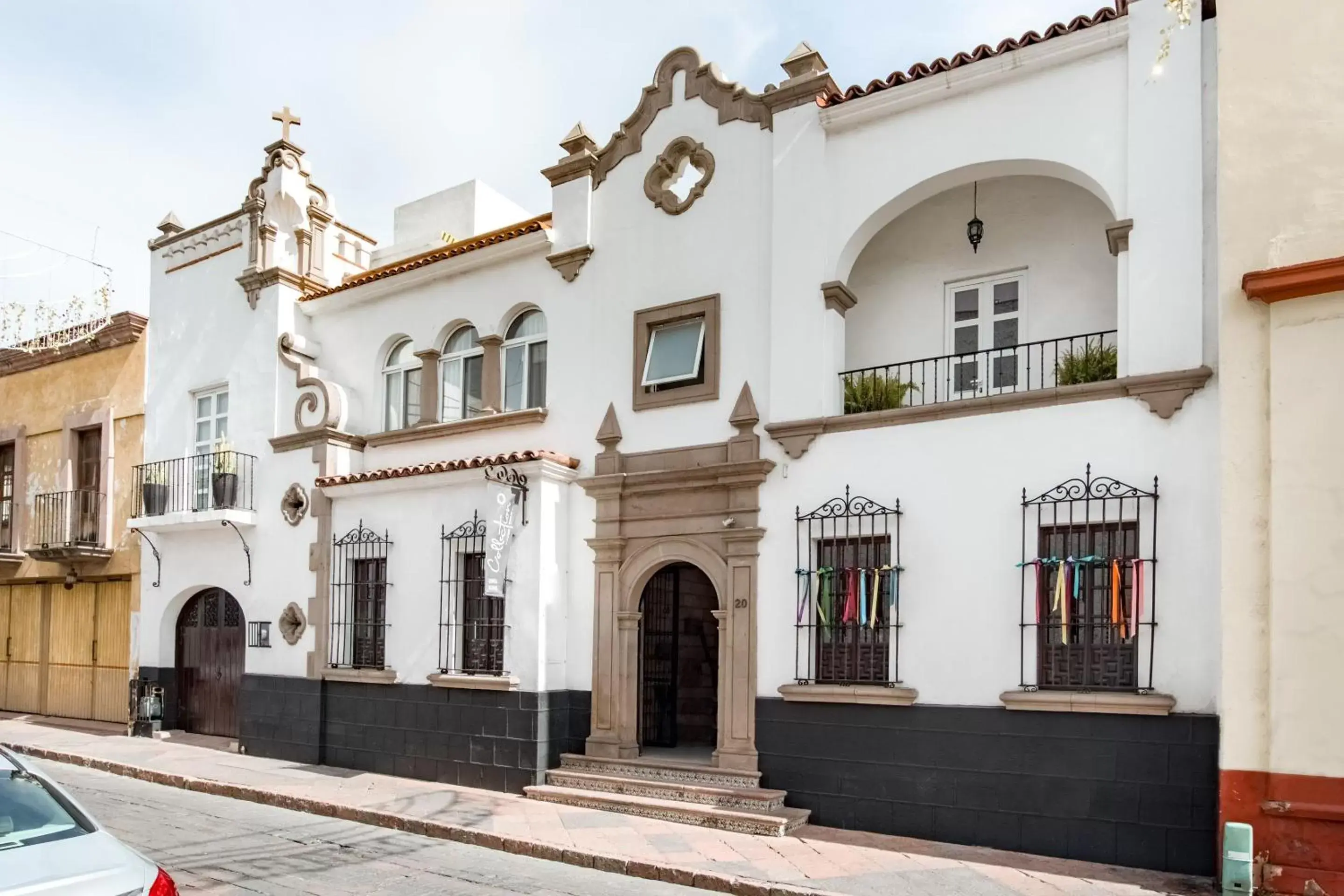 Facade/entrance, Property Building in Hotel Quinta Allende