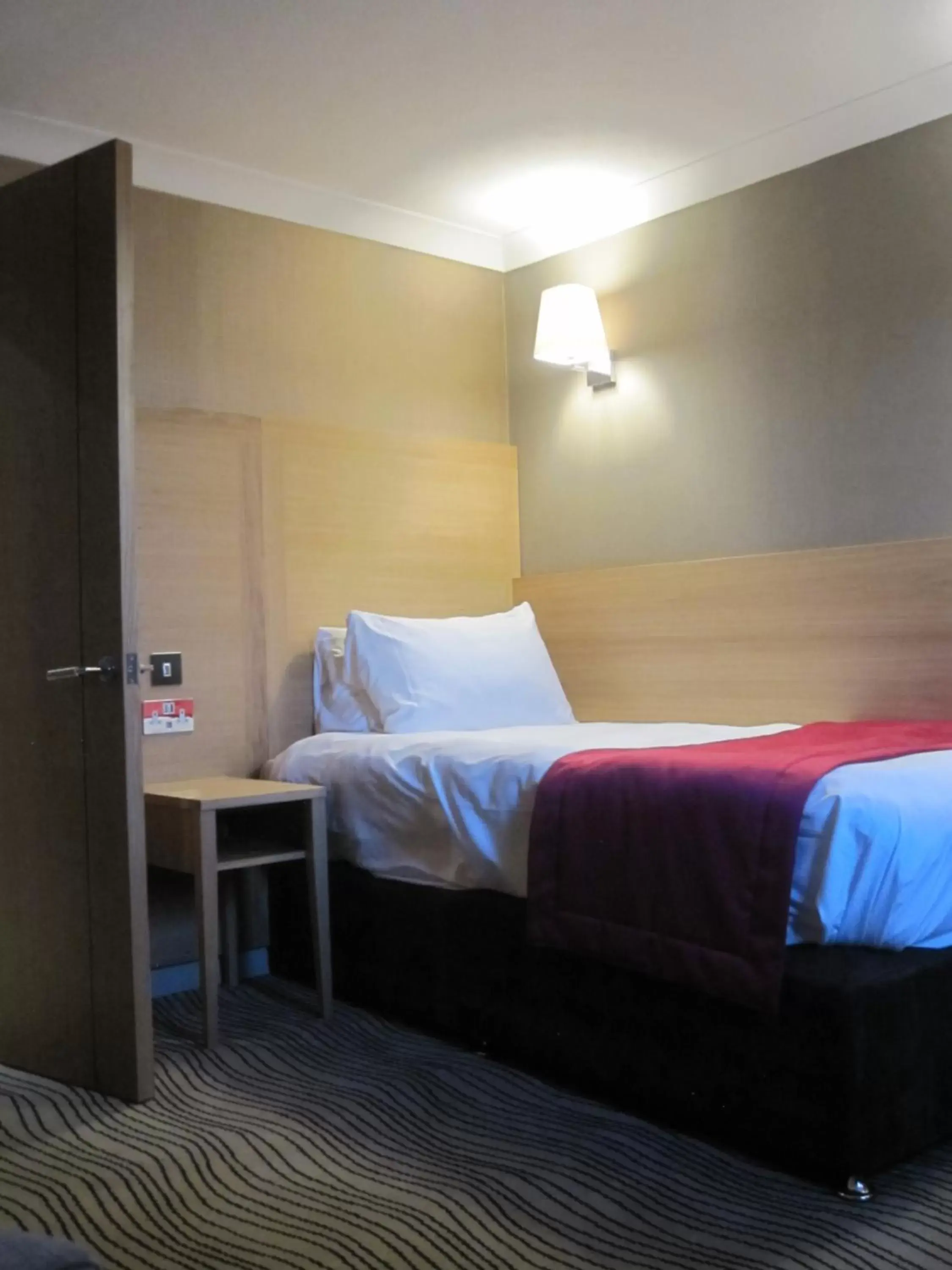 Bedroom, Bed in Best Western Heath Court Hotel