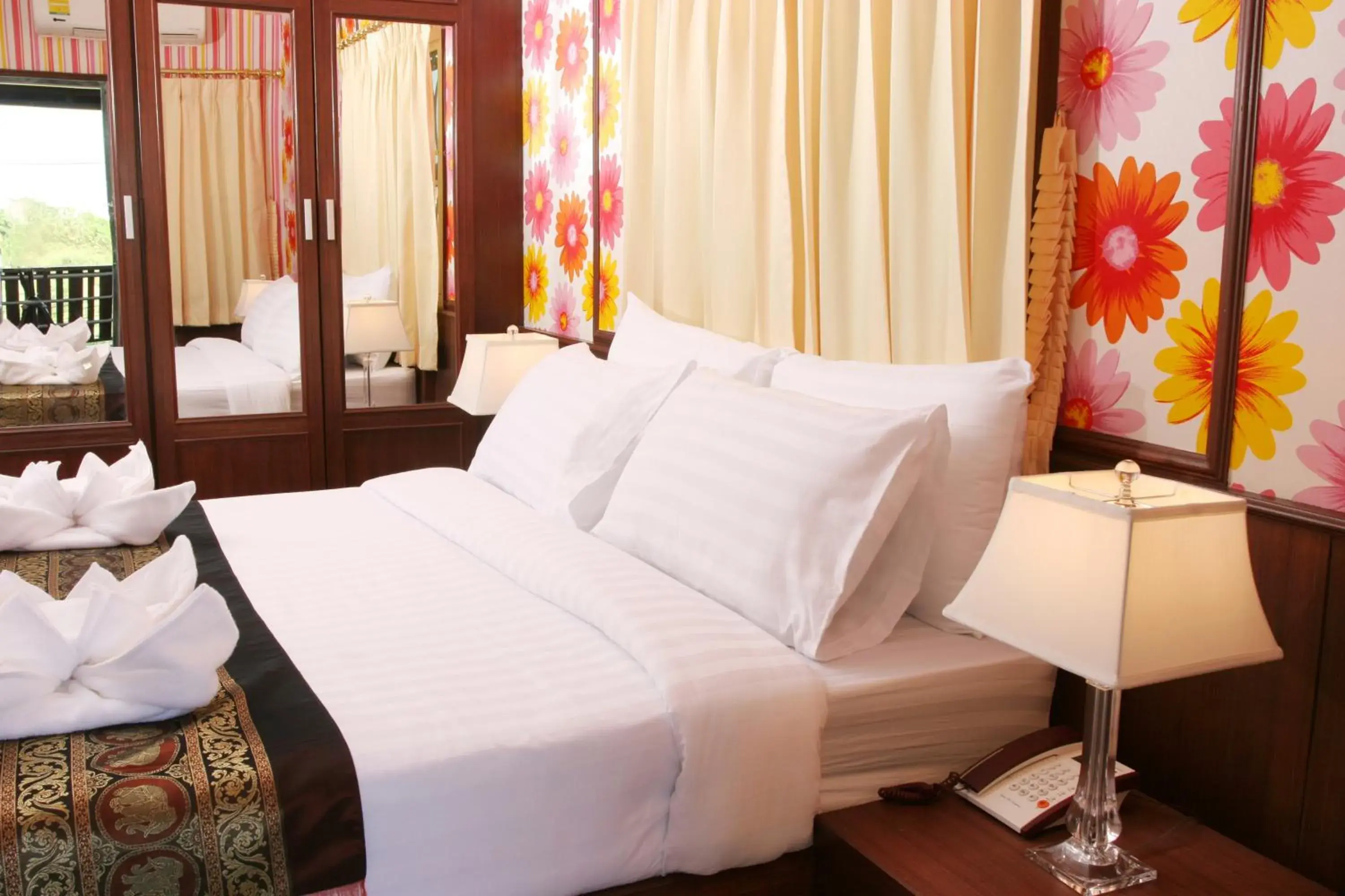 Bed in Orchid Resort