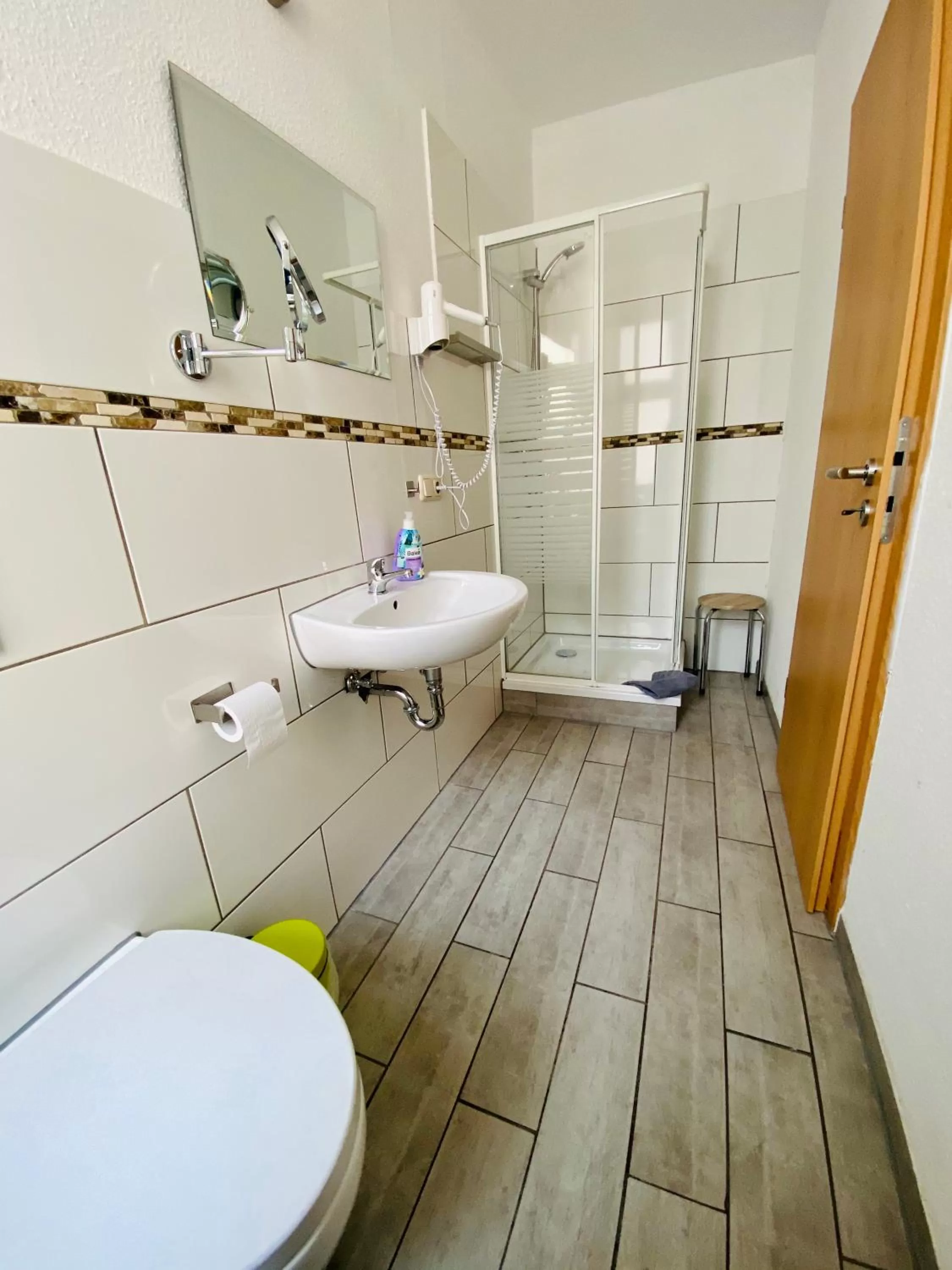 Shower in Bärliner Hotel