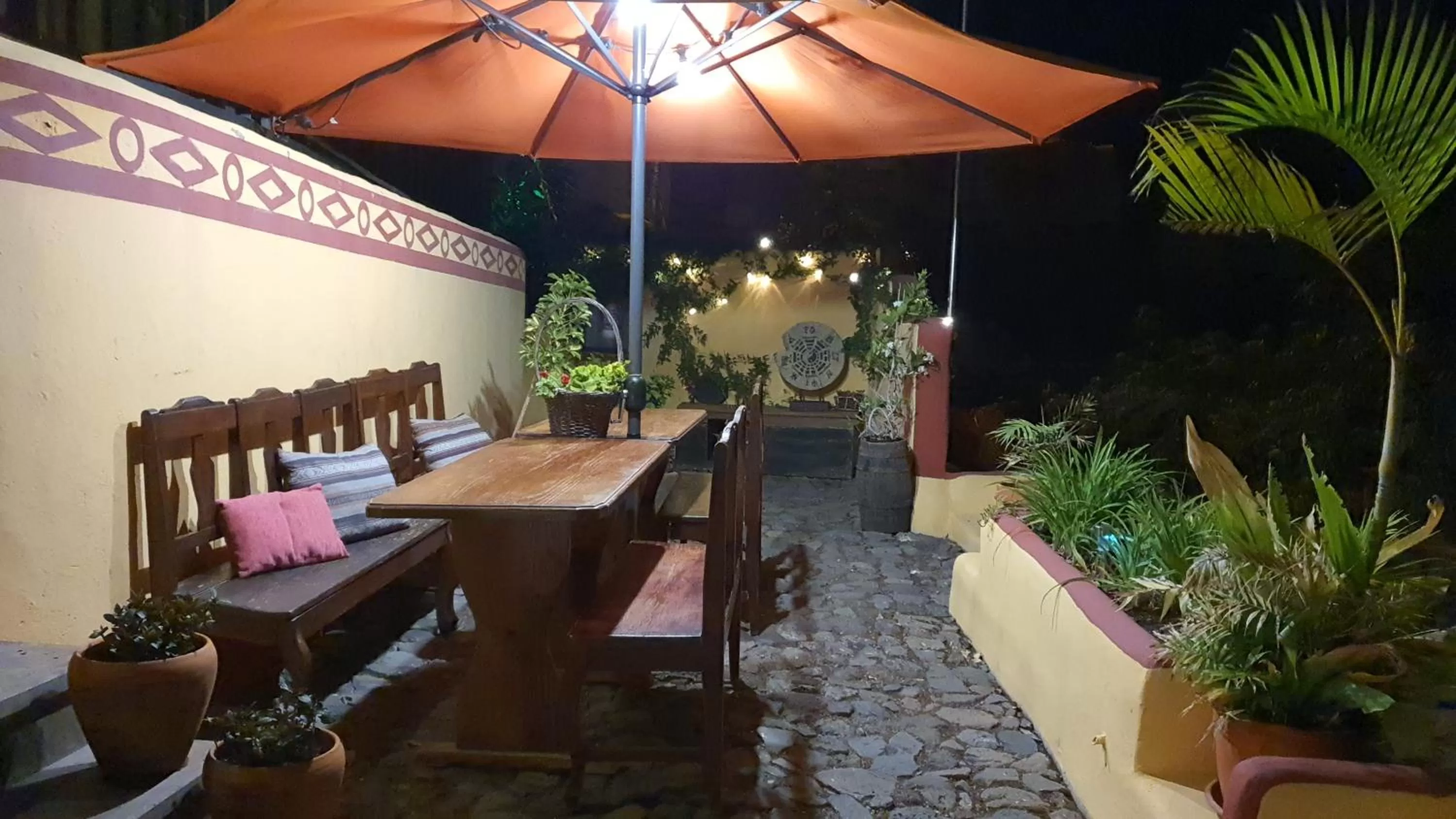 Seating area in Hotel Rural La Raya 1866