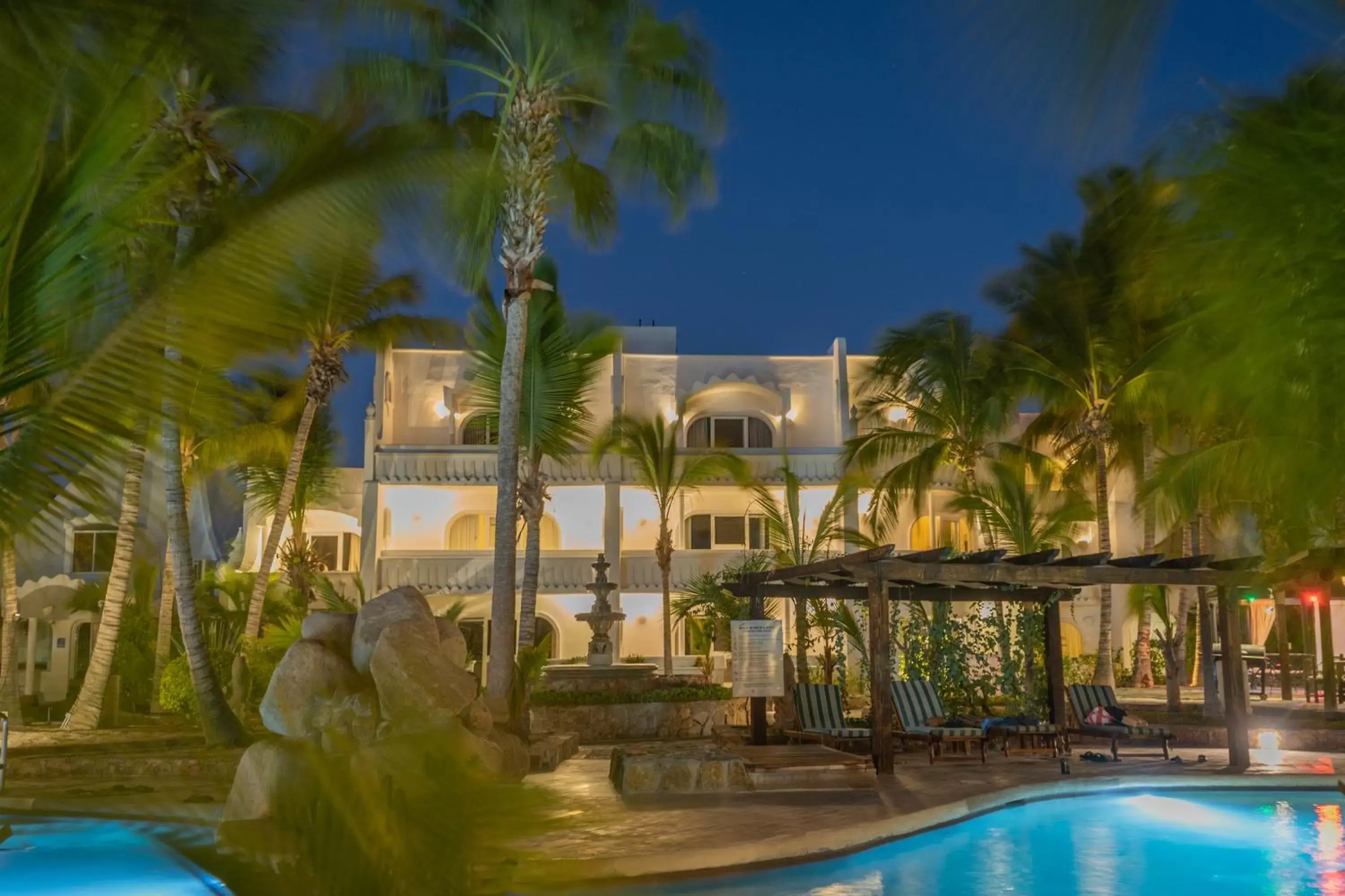 Swimming Pool in Hotel & Suites El Moro