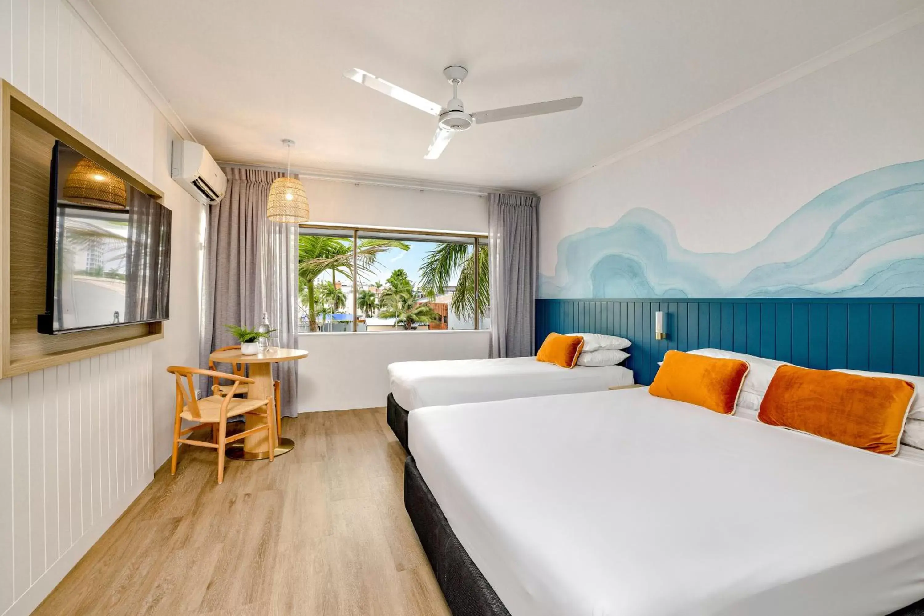 Bedroom in Mercure Cairns
