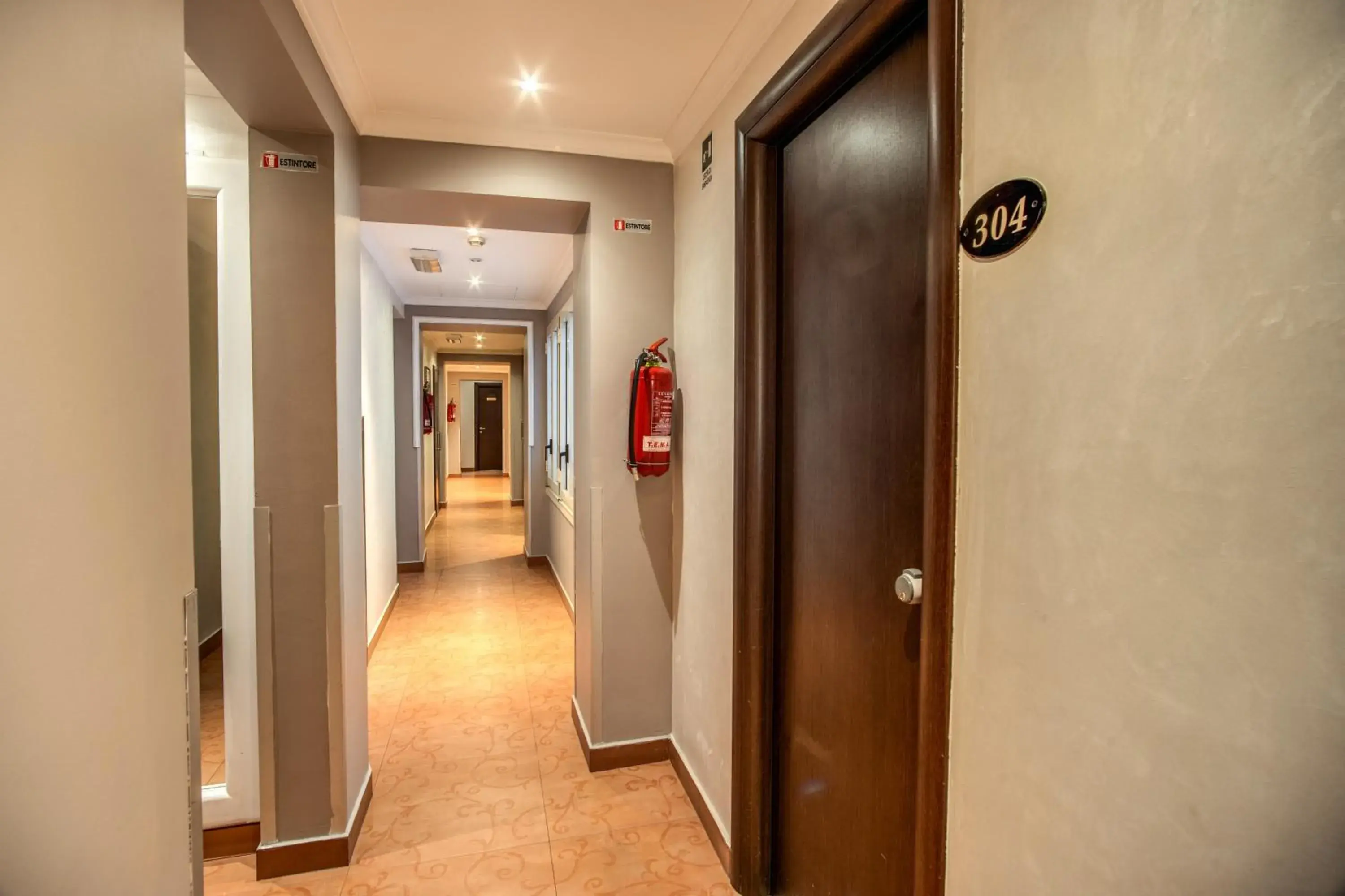Lobby or reception in Hotel Everest Inn Rome