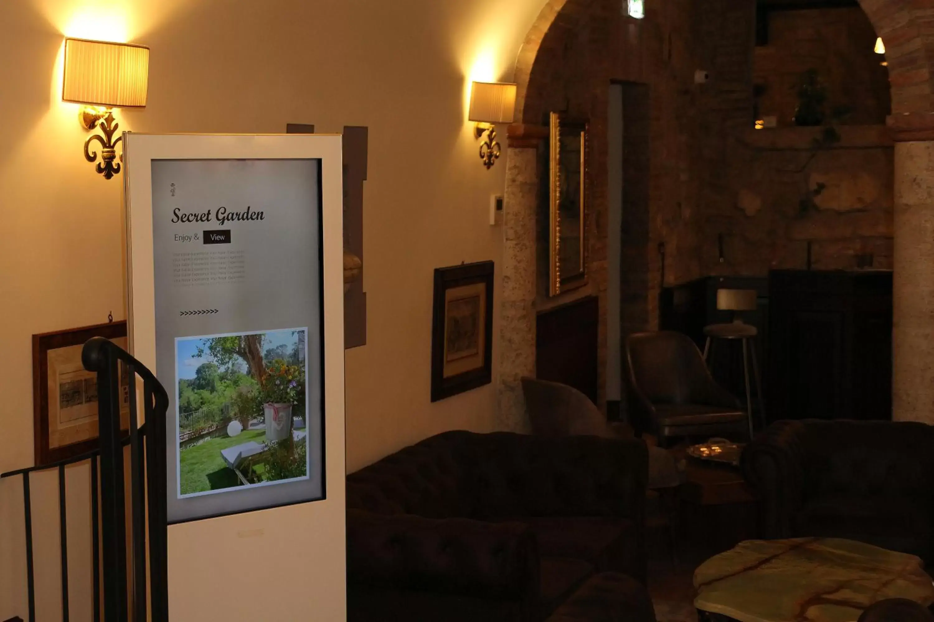 TV and multimedia, Seating Area in San Gemini Palace