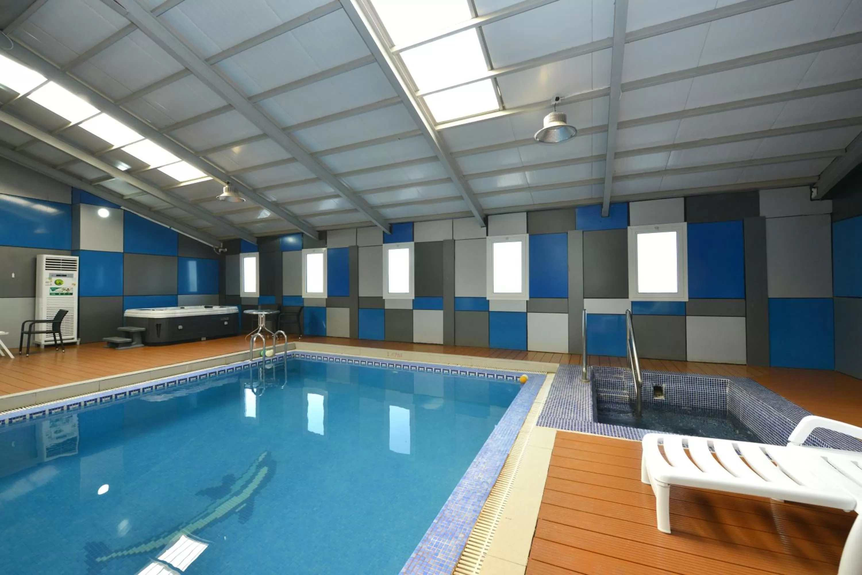 Swimming pool in Warwick Al Dabab Riyadh - Nuzul Al Dabab