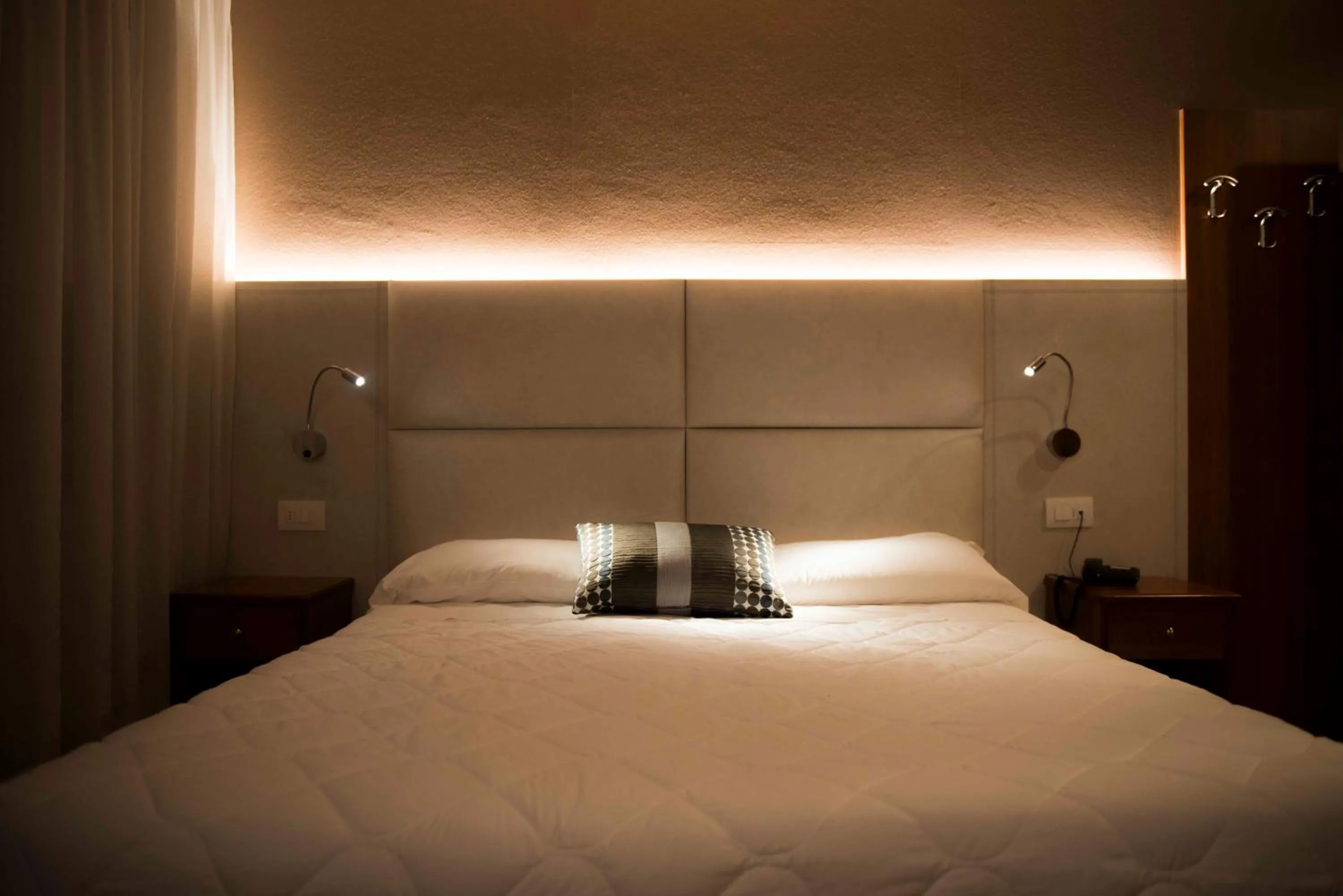 Superior Double Room in Hotel Everest