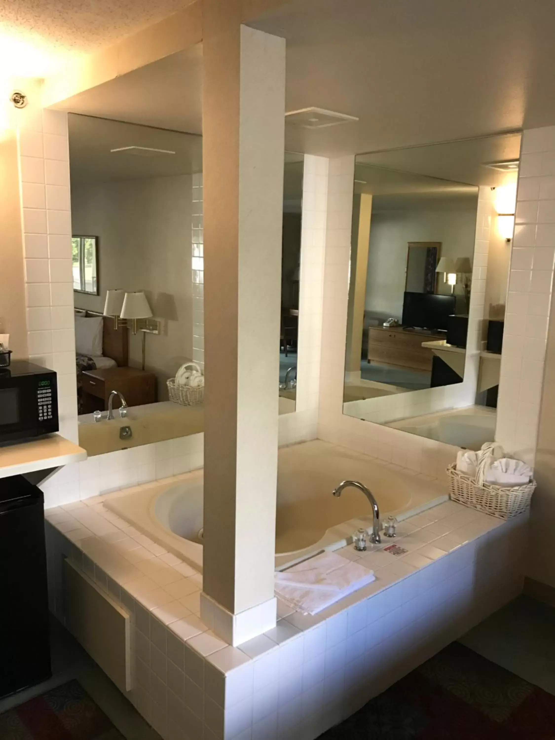 Bathroom in Econo Lodge Inn & Suites