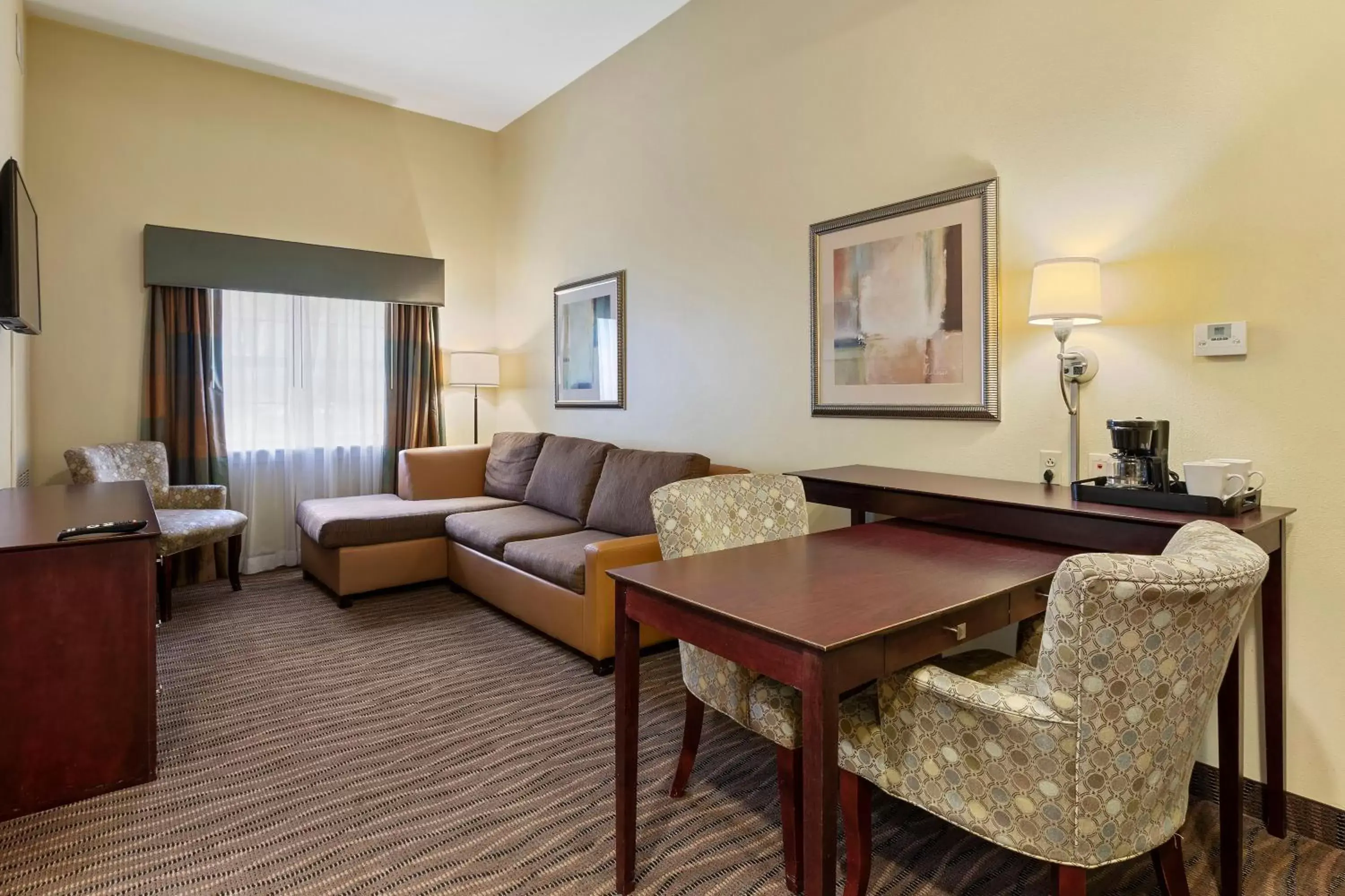 Living room, Seating Area in Extended Stay America Premier Suites - Lakeland - I-4