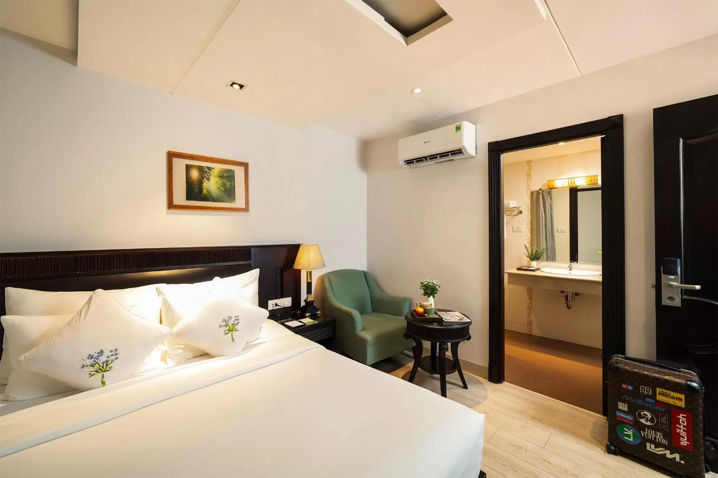 Small Double Room - No Window in Alagon Saigon Hotel & Spa