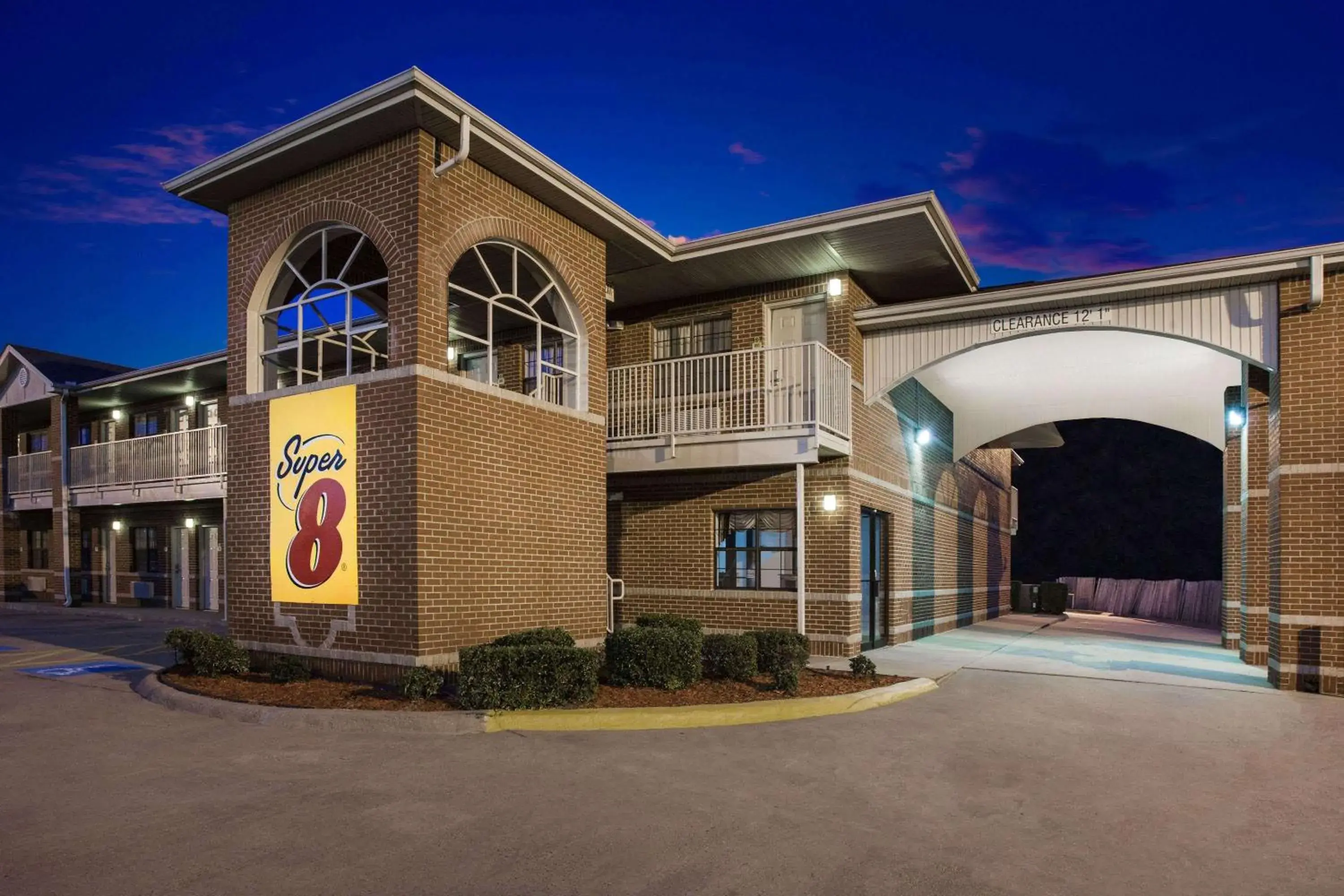 Property building in Super 8 by Wyndham Cabot Property building in Super 8 by Wyndham Cabot
