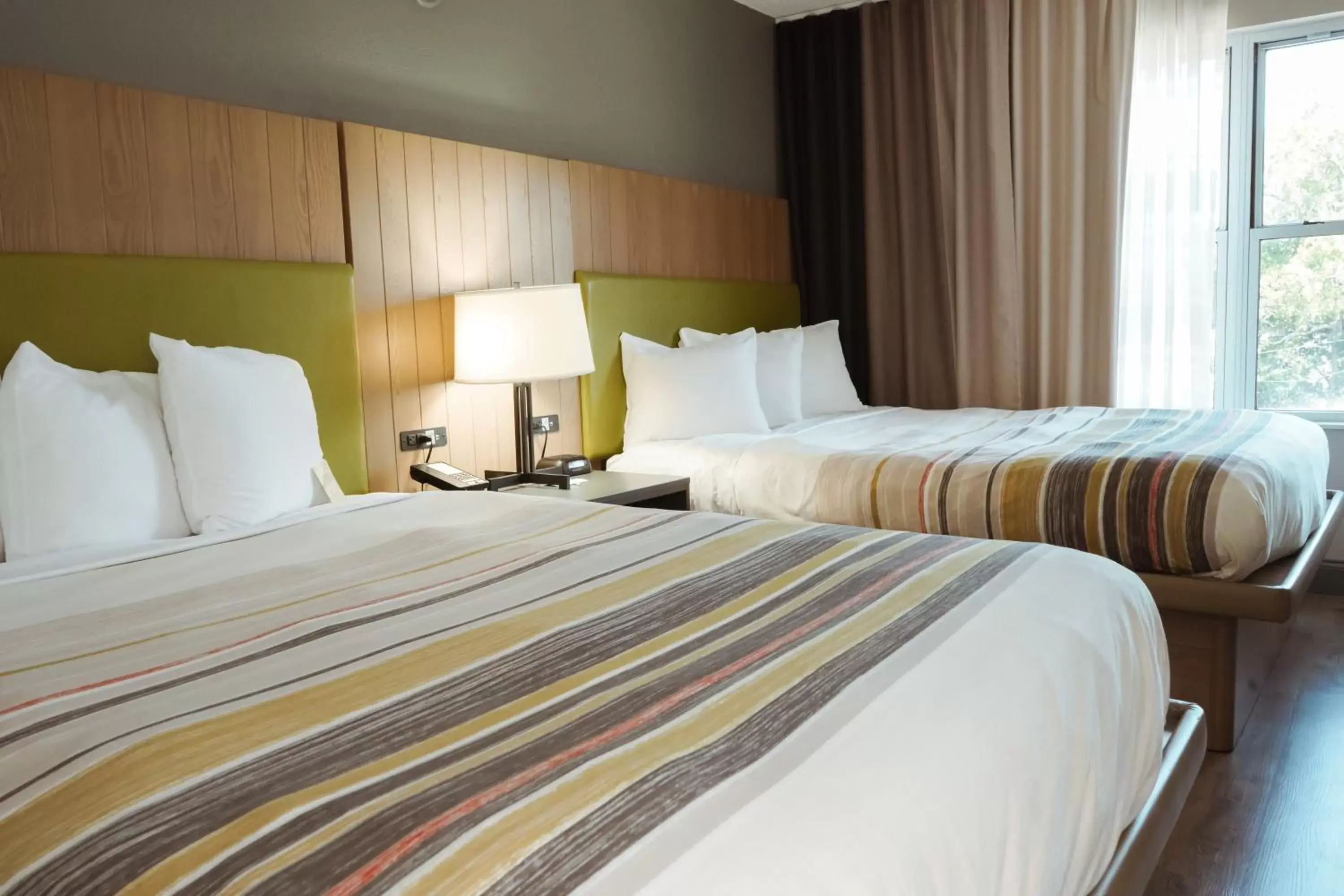 Bed in Country Inn & Suites by Radisson, Myrtle Beach, SC