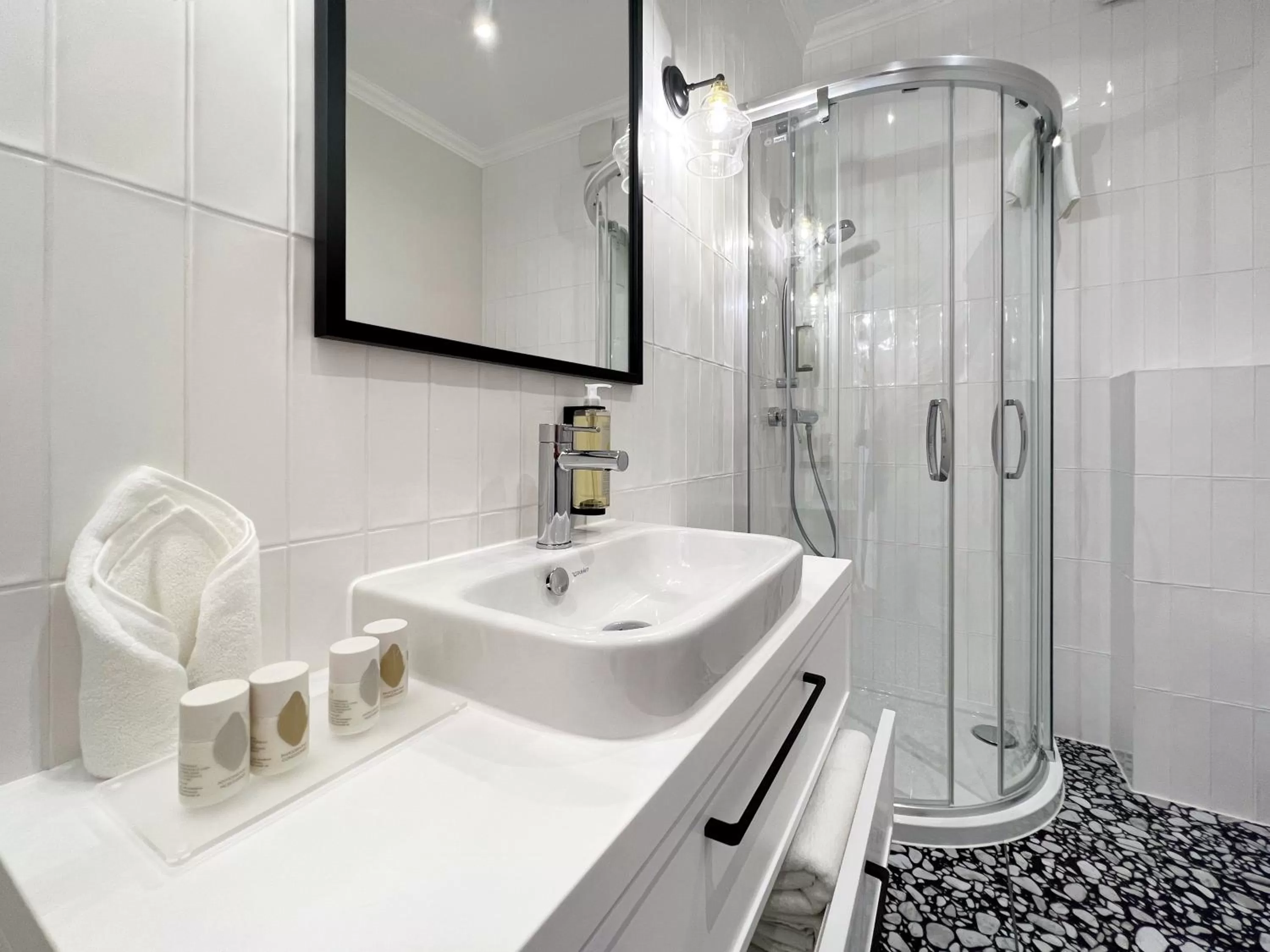 Shower in Kurkowa Apartments