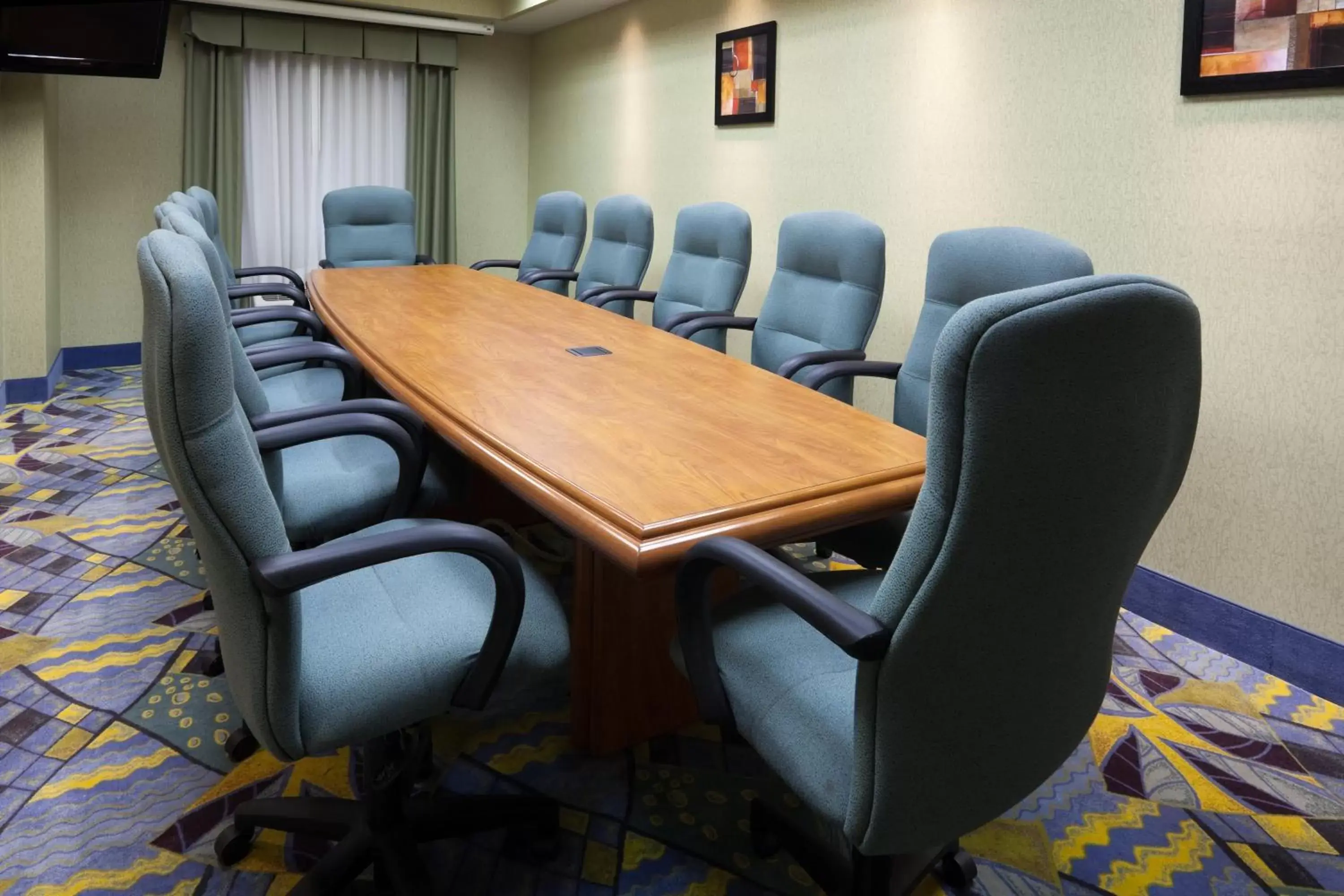 Meeting/conference room in Holiday Inn Express & Suites Toluca Zona Aeropuerto, an IHG Hotel