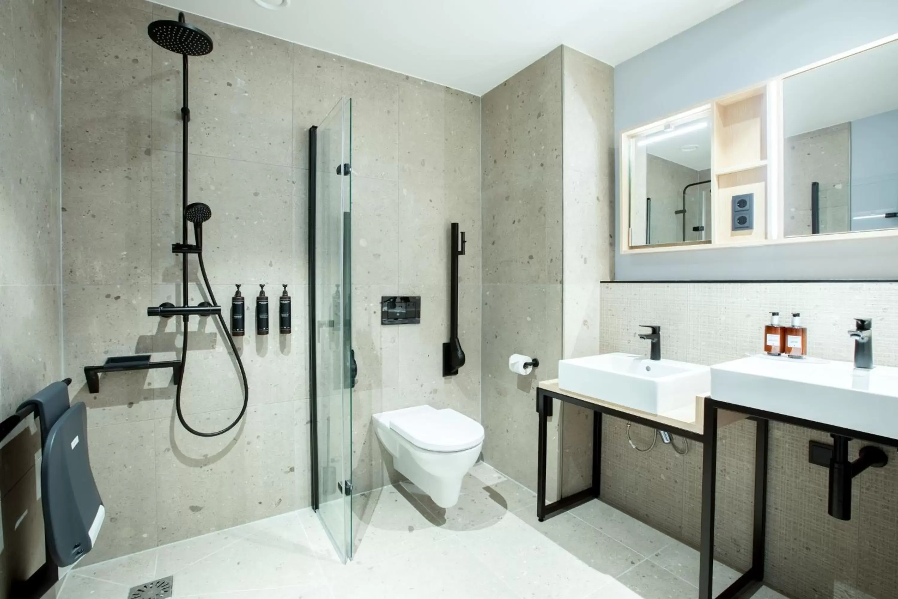 Bathroom in Residence Inn by Marriott The Hague