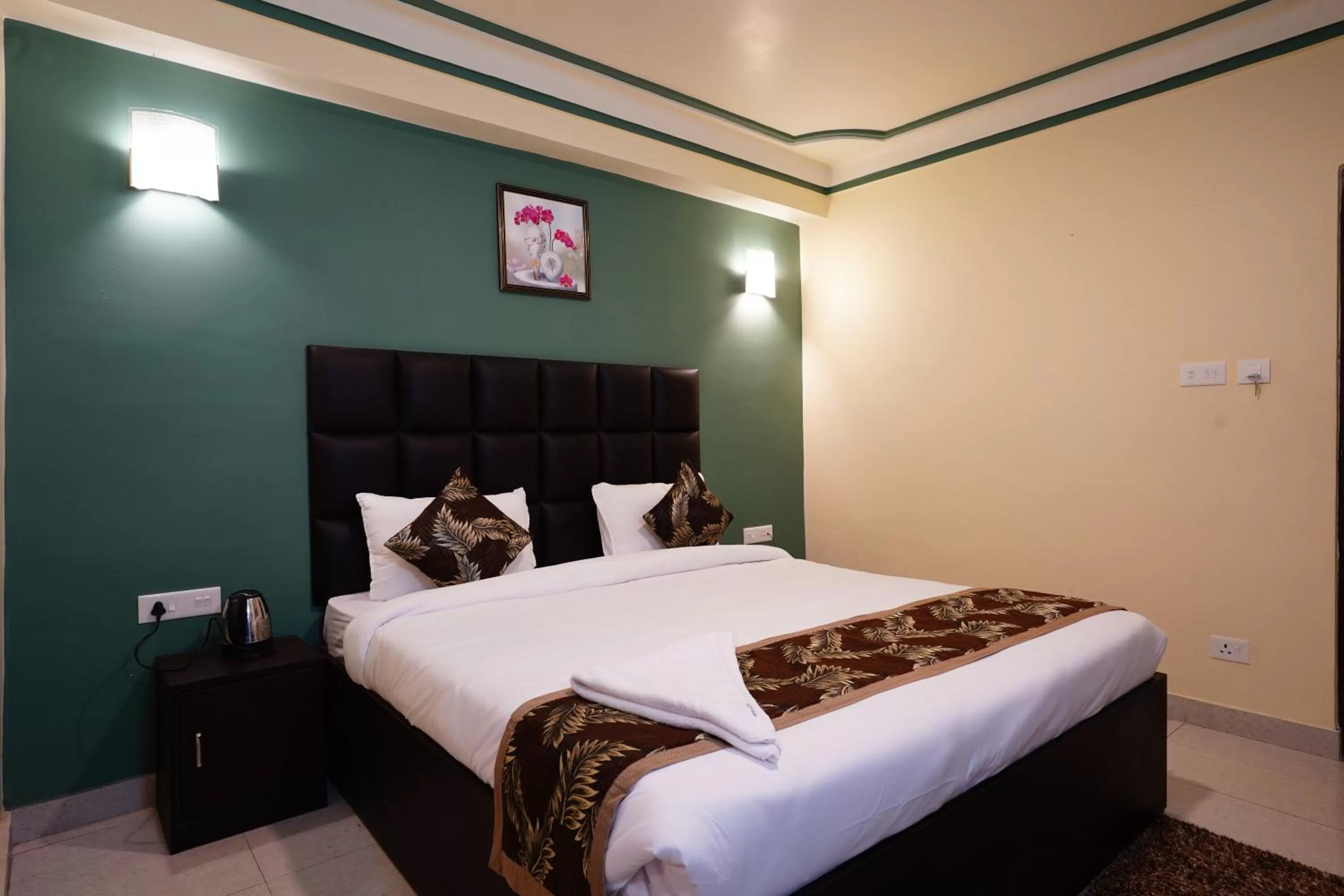 Bed in Hotel White Lotus Gangtok