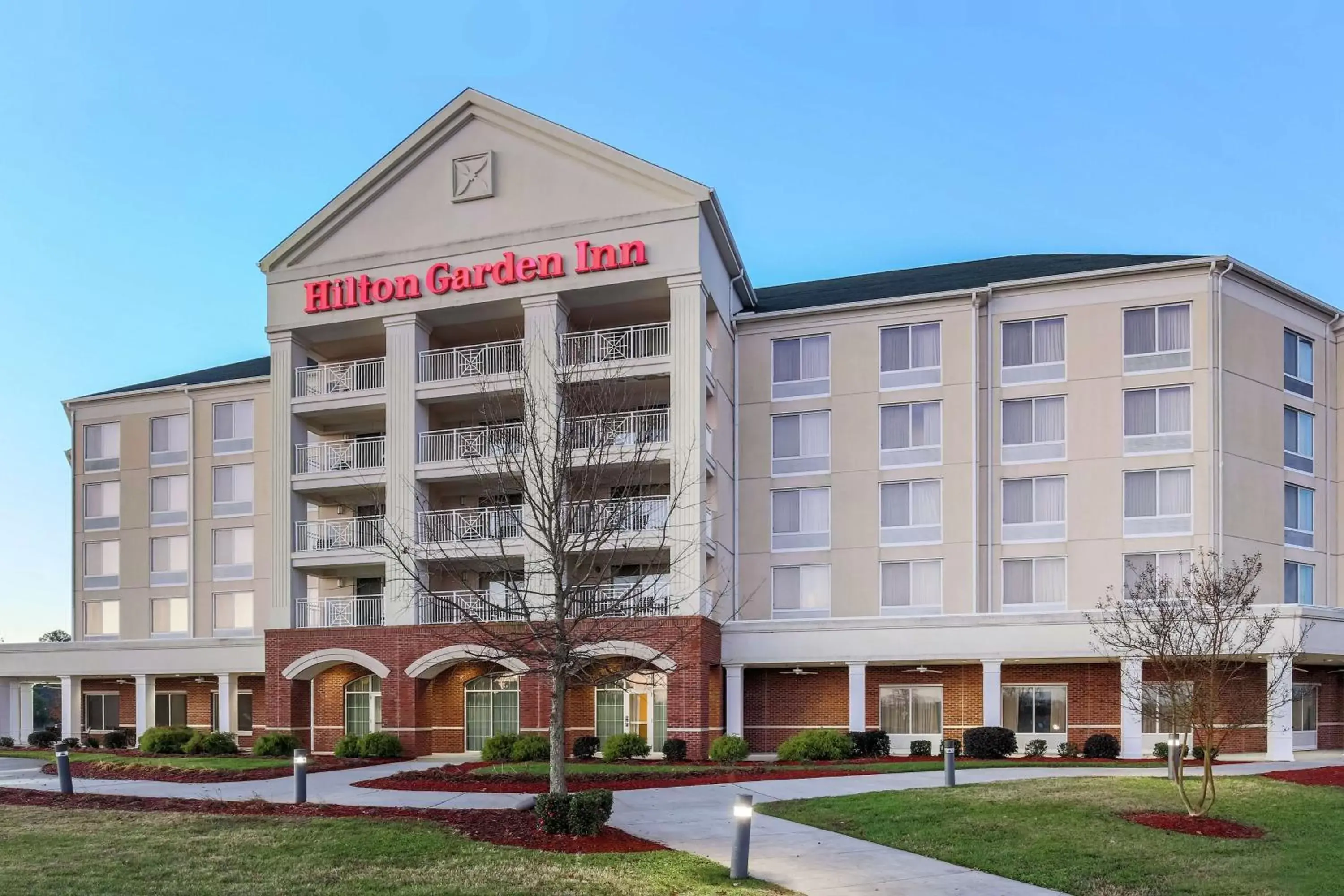 Property Building in Hilton Garden Inn Roanoke Rapids / Carolina Crossroads