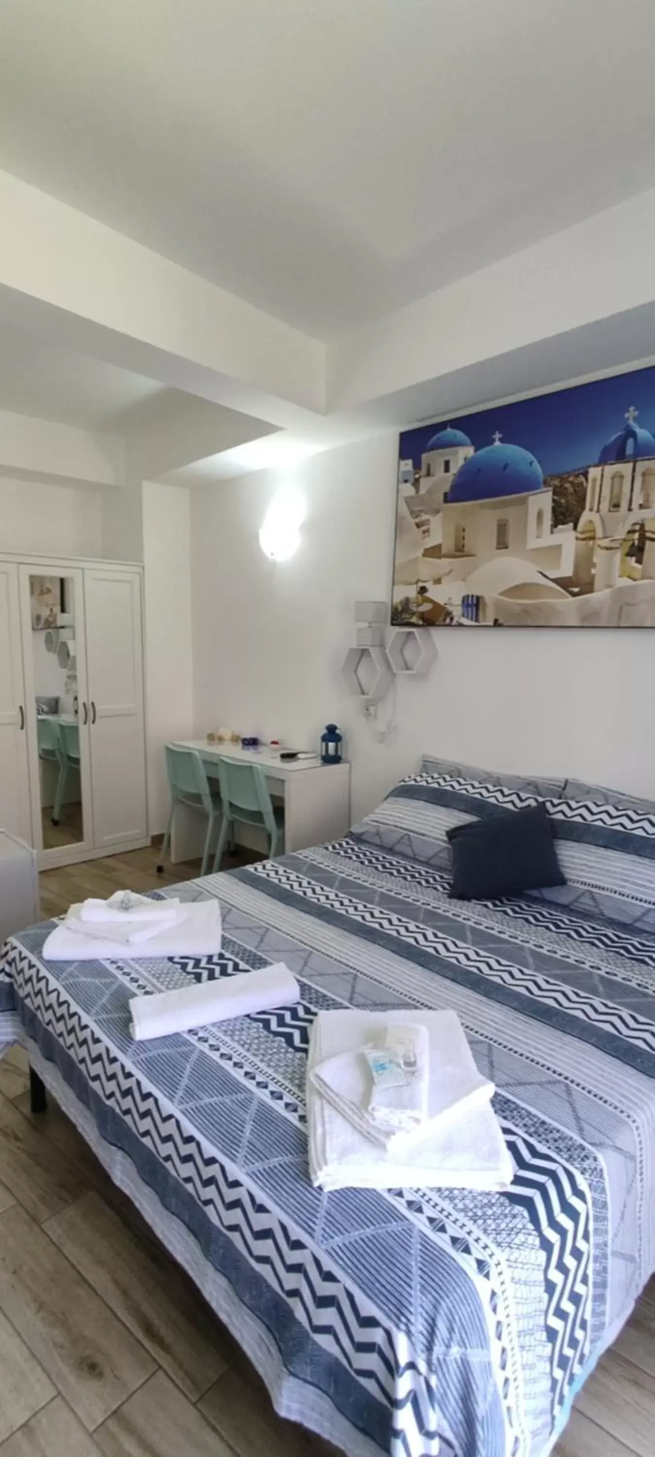 Bed in B&B AKROPOLIS