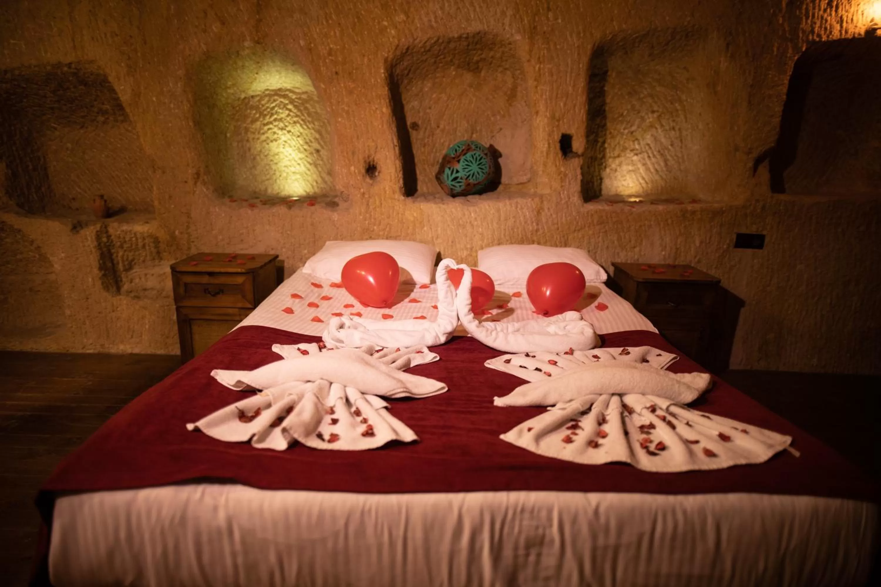 Bed in 7 Oda Kapadokya Cave Hotel