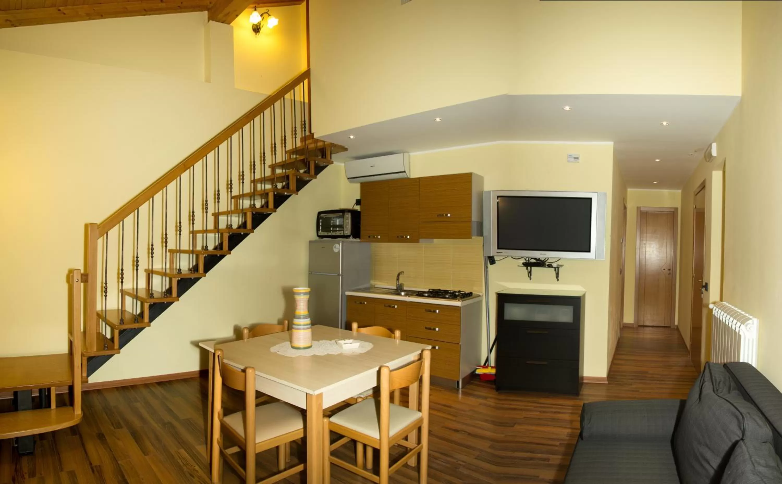 Living room, Dining Area in Residence Villa Il Glicine