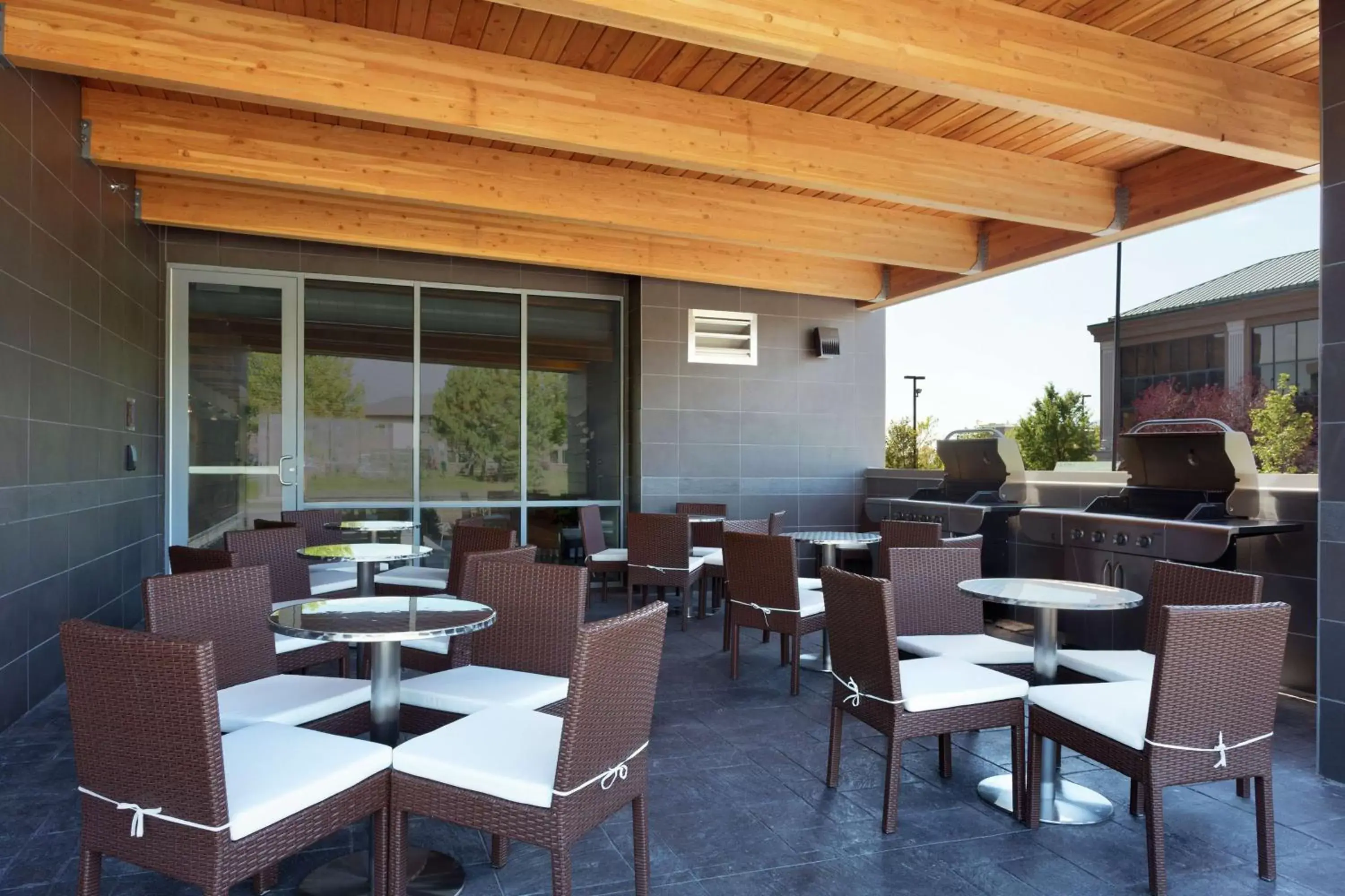 Patio, Restaurant/Places to Eat in Home2 Suites by Hilton Lehi/Thanksgiving Point