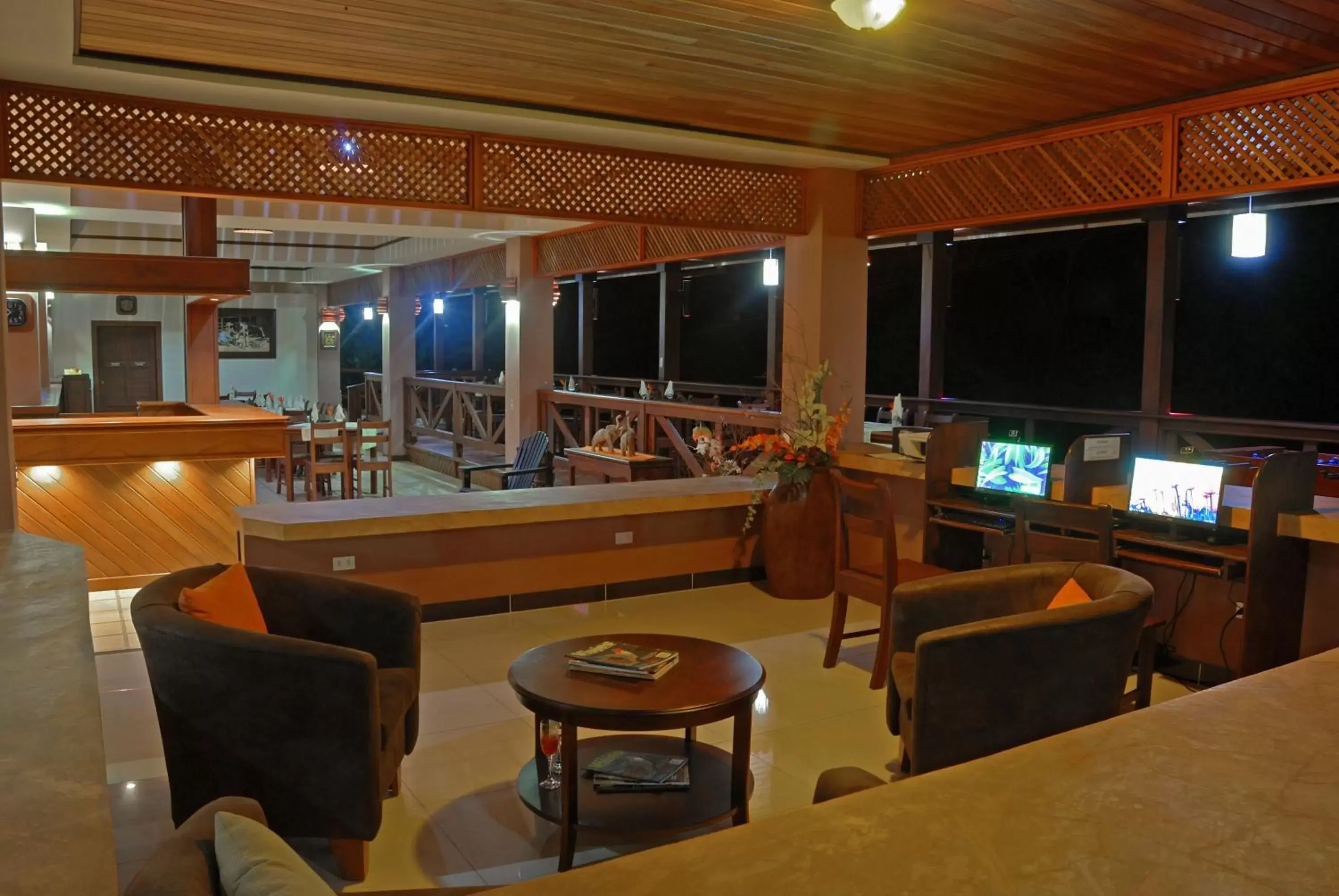 Lobby or reception, Lounge/Bar in Volcano Lodge, Hotel & Thermal Experience