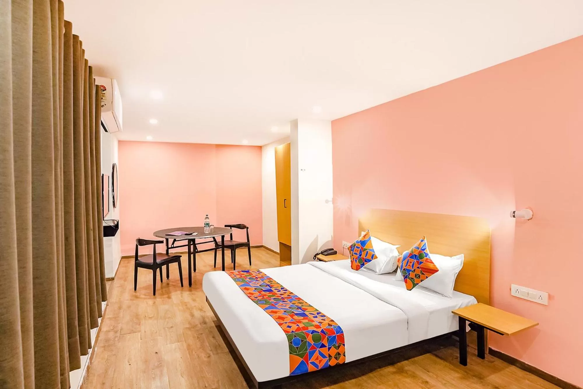 TV and multimedia, Bed in FabHotel F9 Sector 121