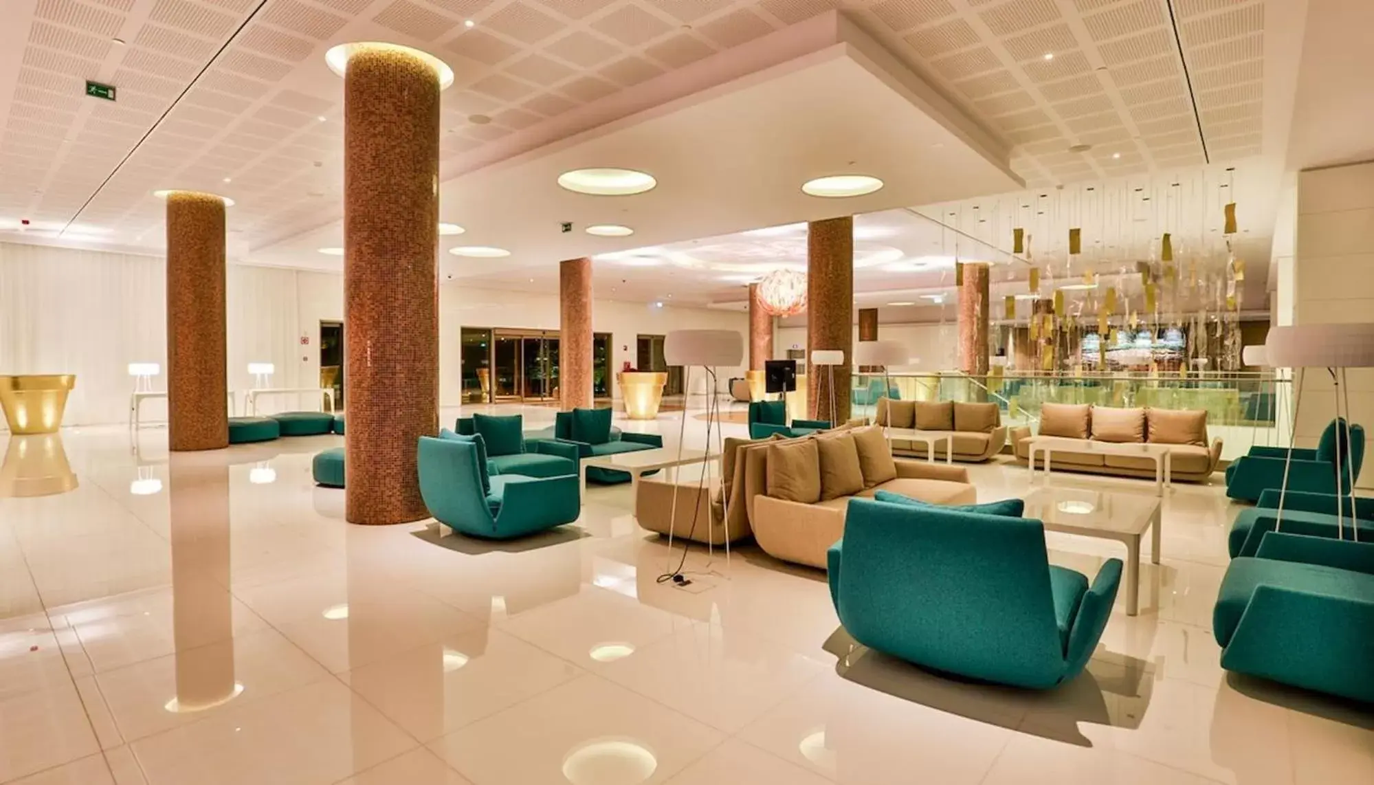 Lobby or reception, Lounge/Bar in EPIC SANA Algarve Hotel