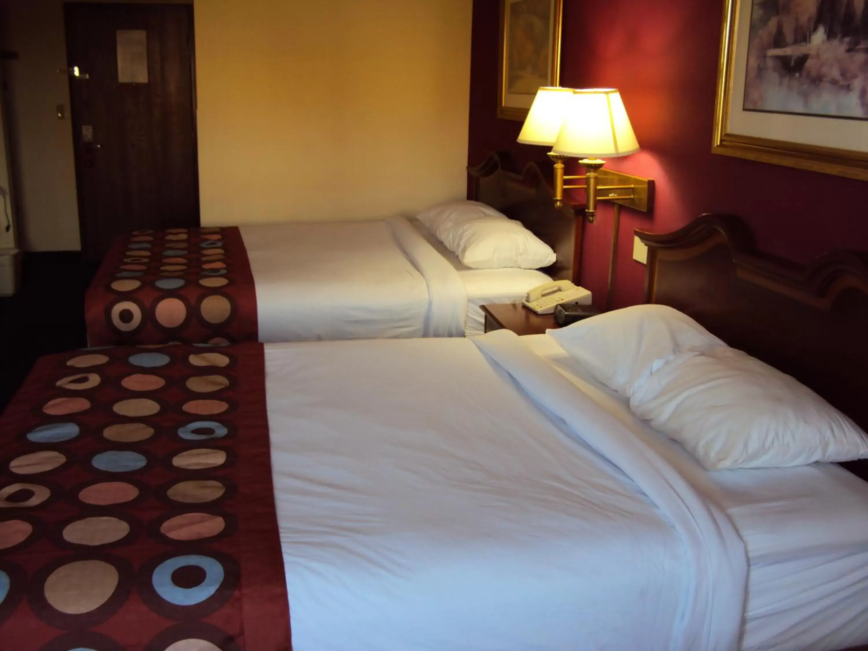 Bed in Super 8 by Wyndham Gettysburg