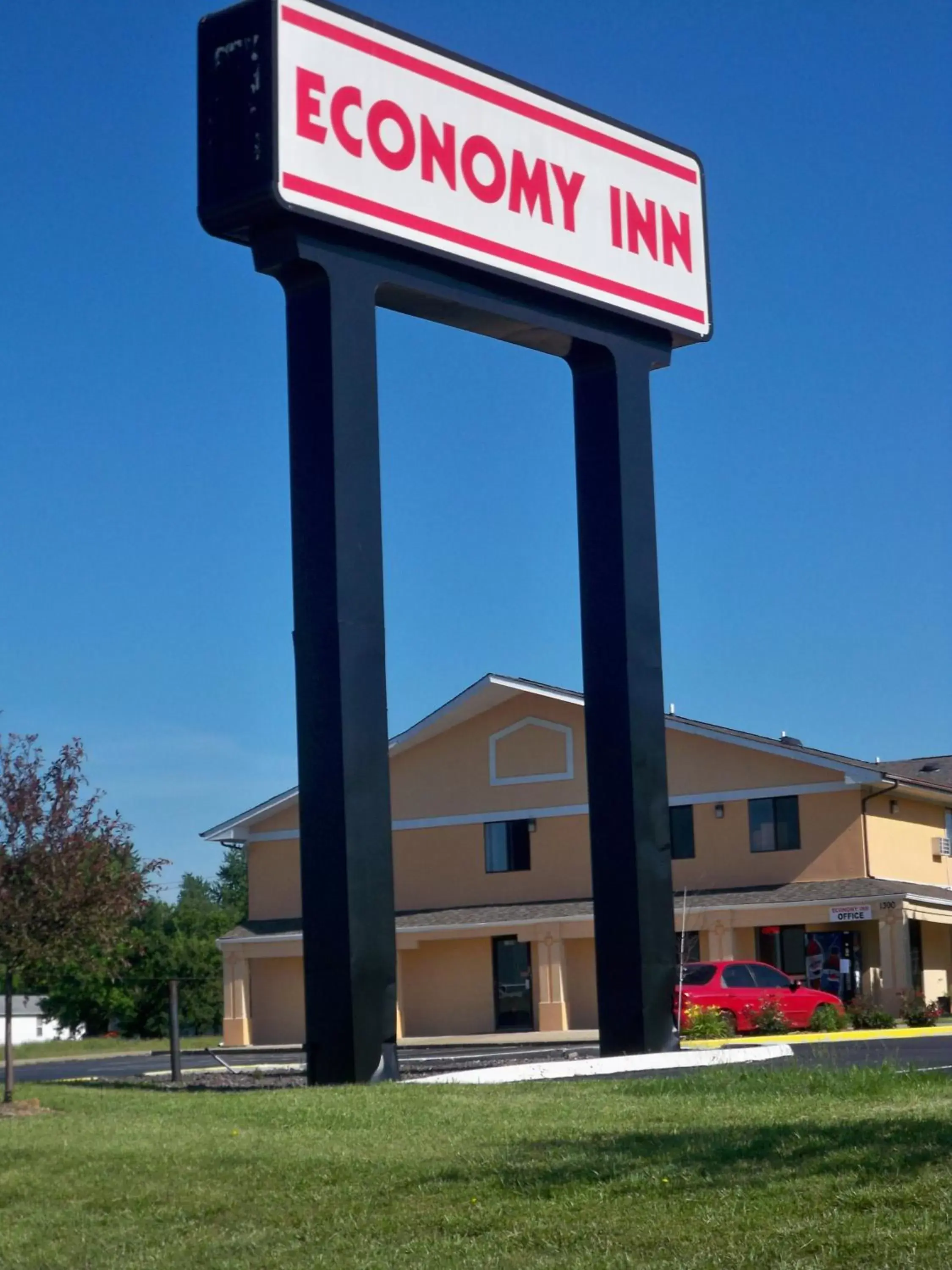 Property logo or sign, Property Building in Economy Inn Wentzville