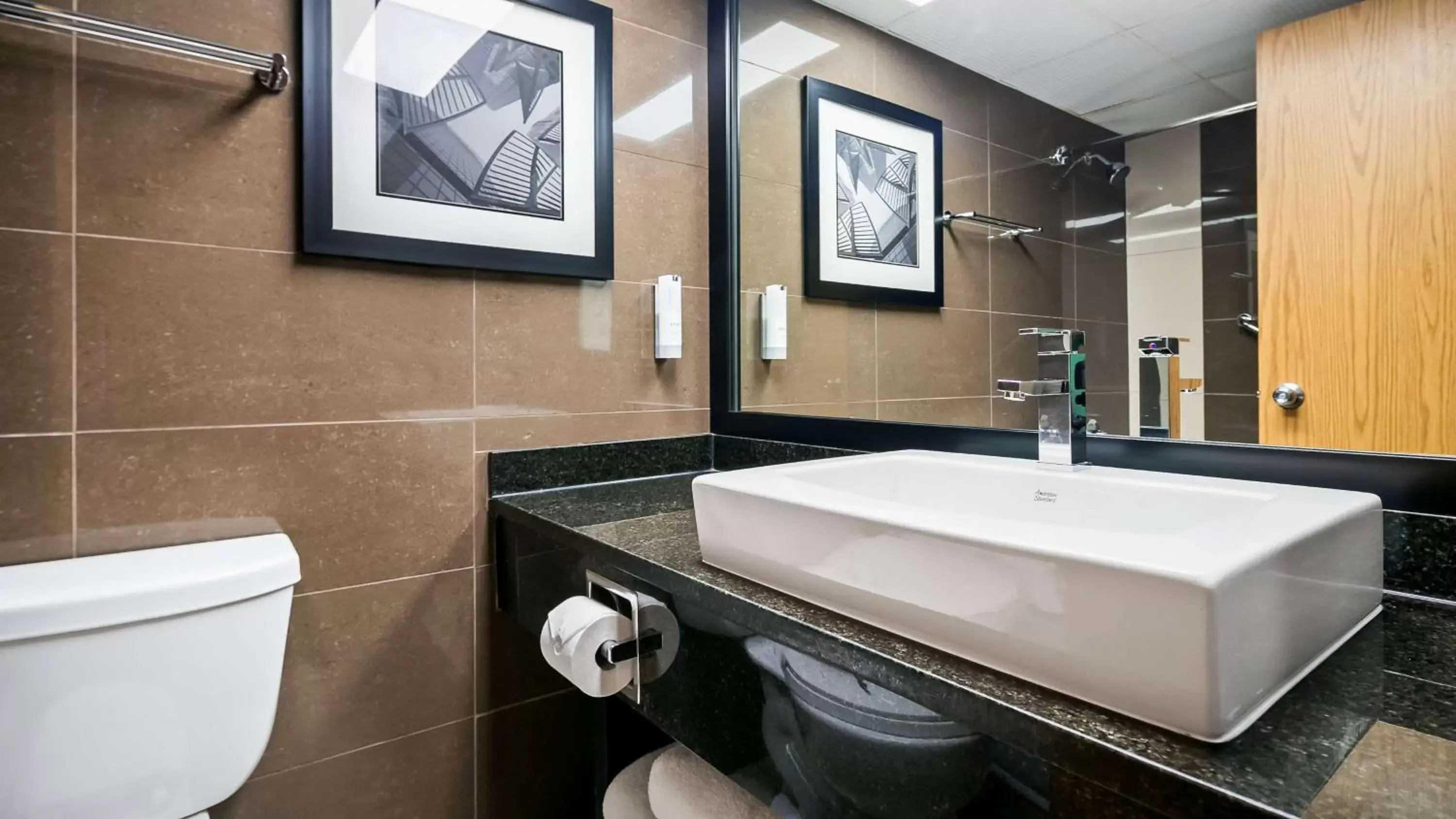 Bathroom in Best Western Plus Village Park Inn