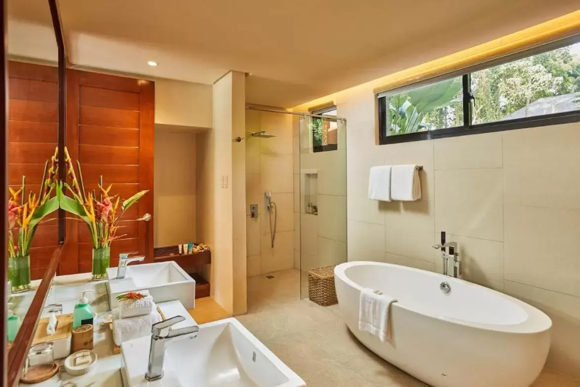 Shower, Bathroom in The Farm at San Benito