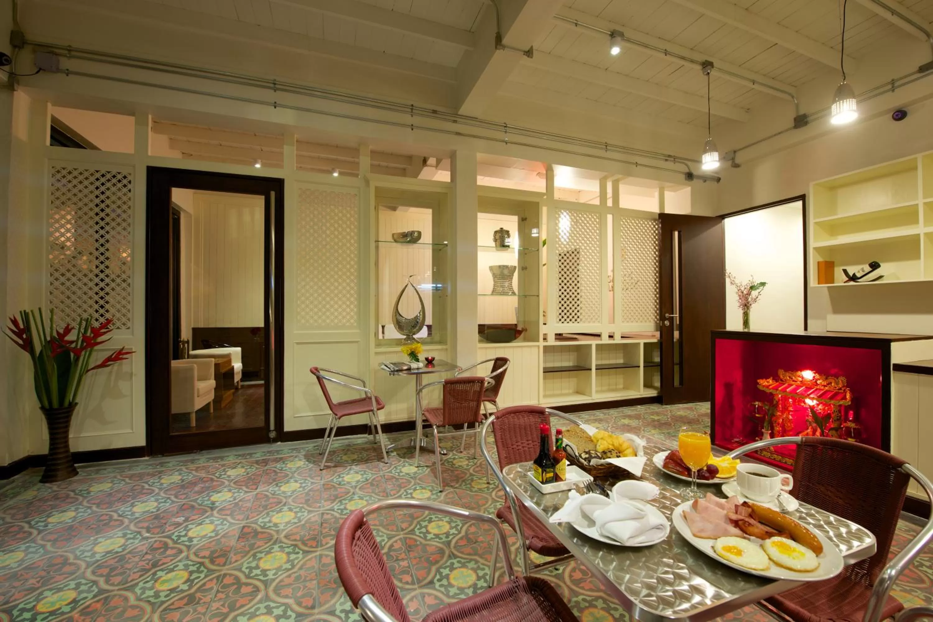 Restaurant/places to eat in Sabye Bangkok