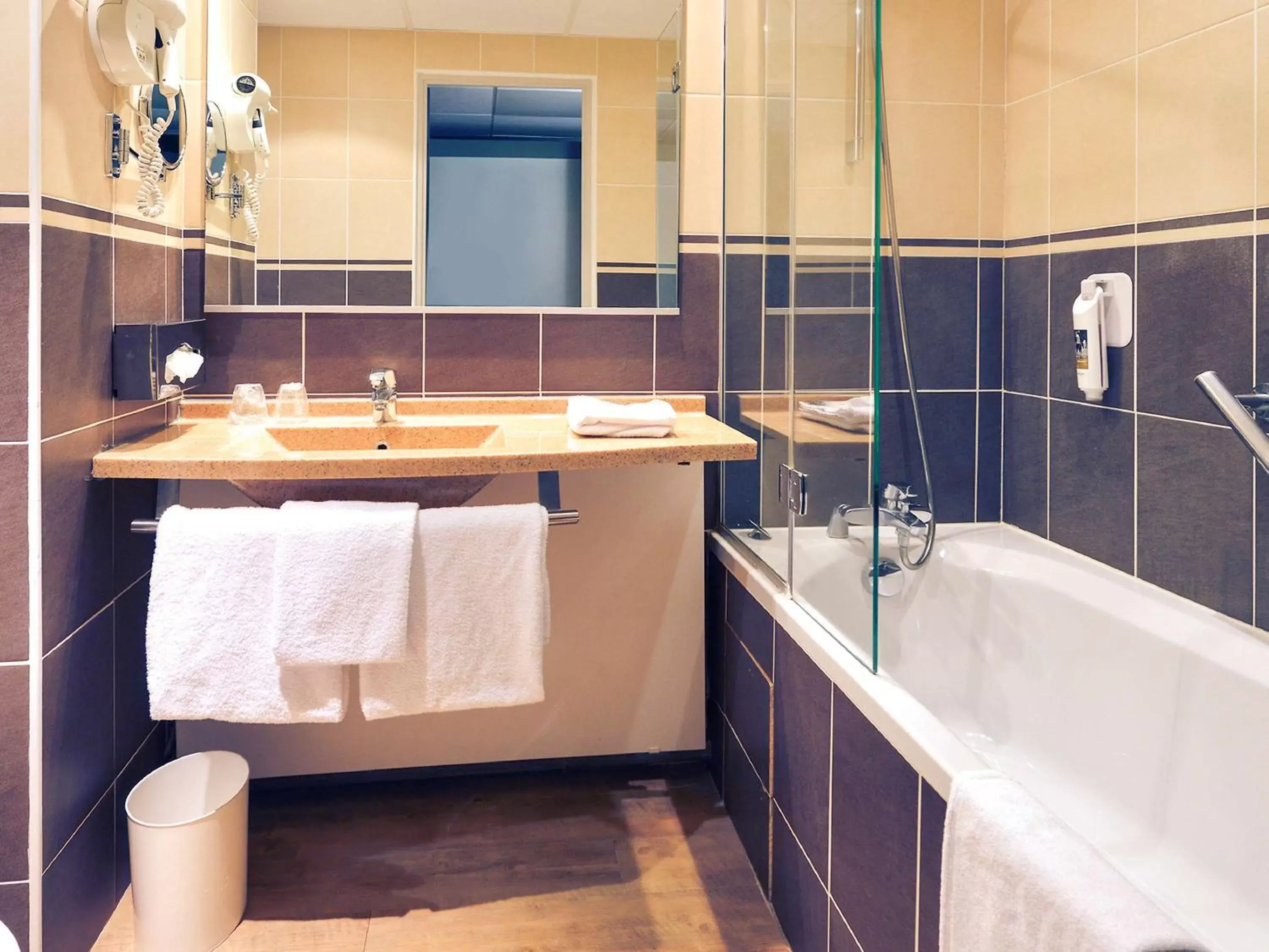 Photo of the whole room, Bathroom in Mercure Rouen Centre Champ de Mars
