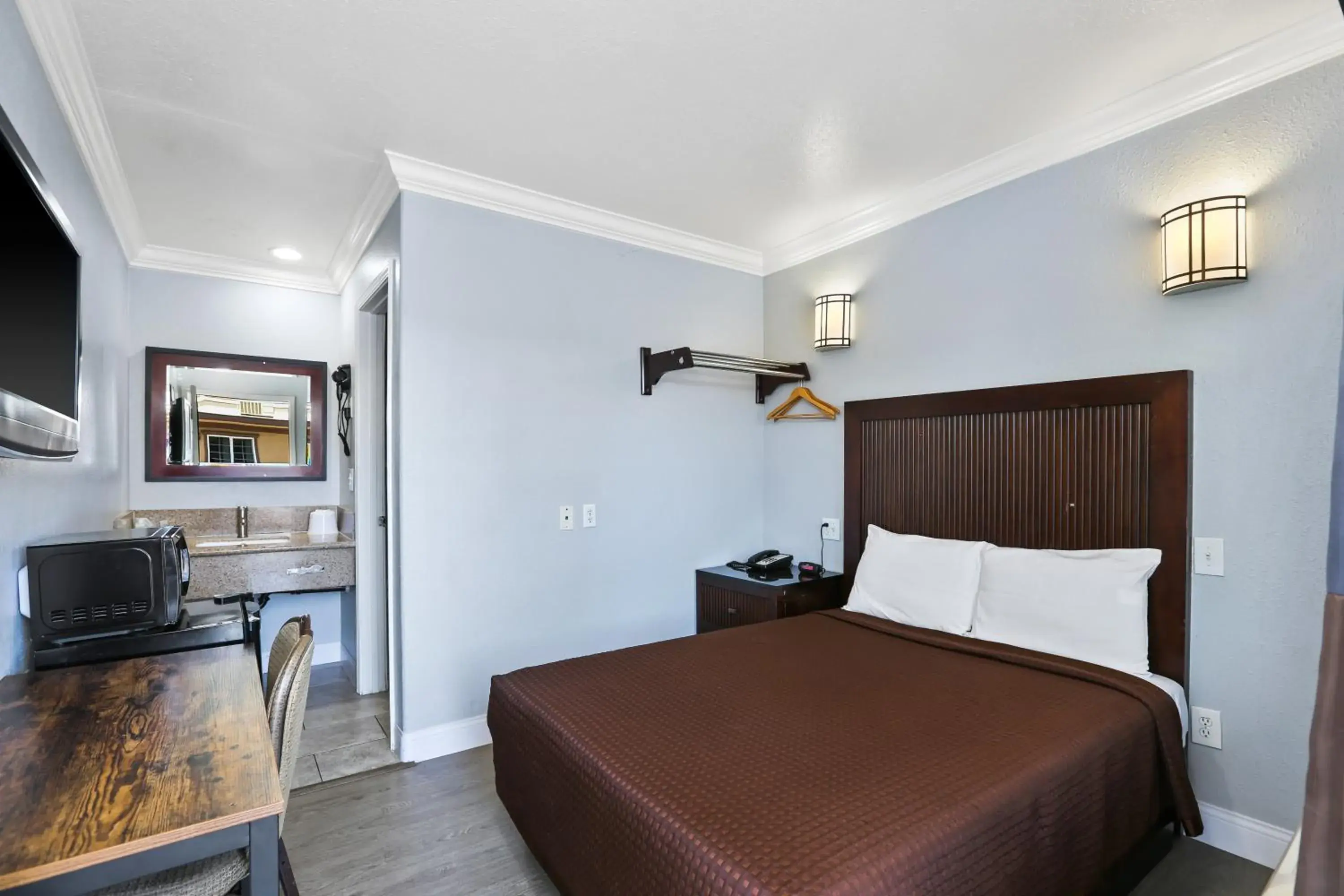 Double Room in 3rd Avenue Inn Double Room in 3rd Avenue Inn