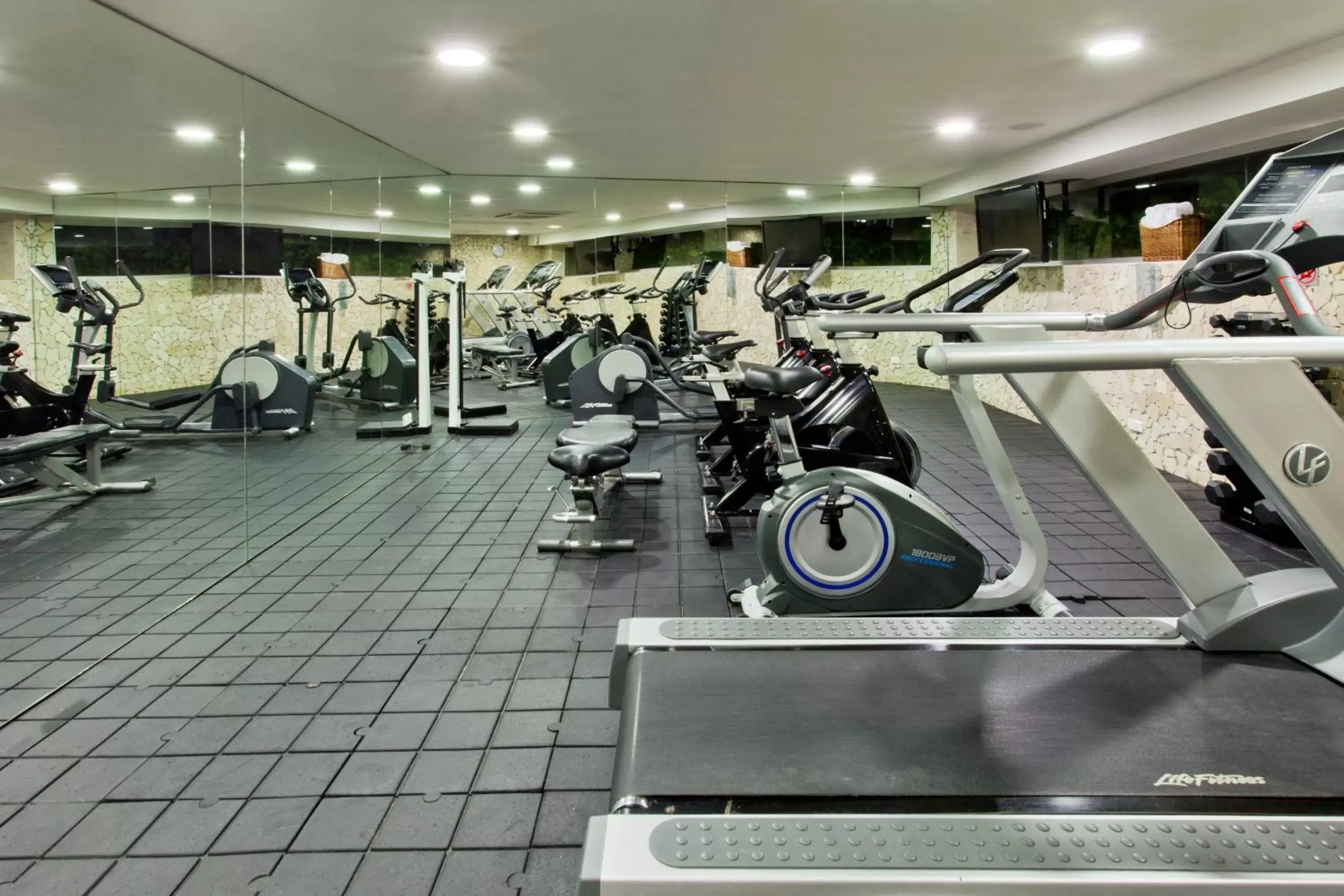 Fitness centre/facilities, Fitness Center/Facilities in Holiday Inn Cartagena Morros, an IHG Hotel